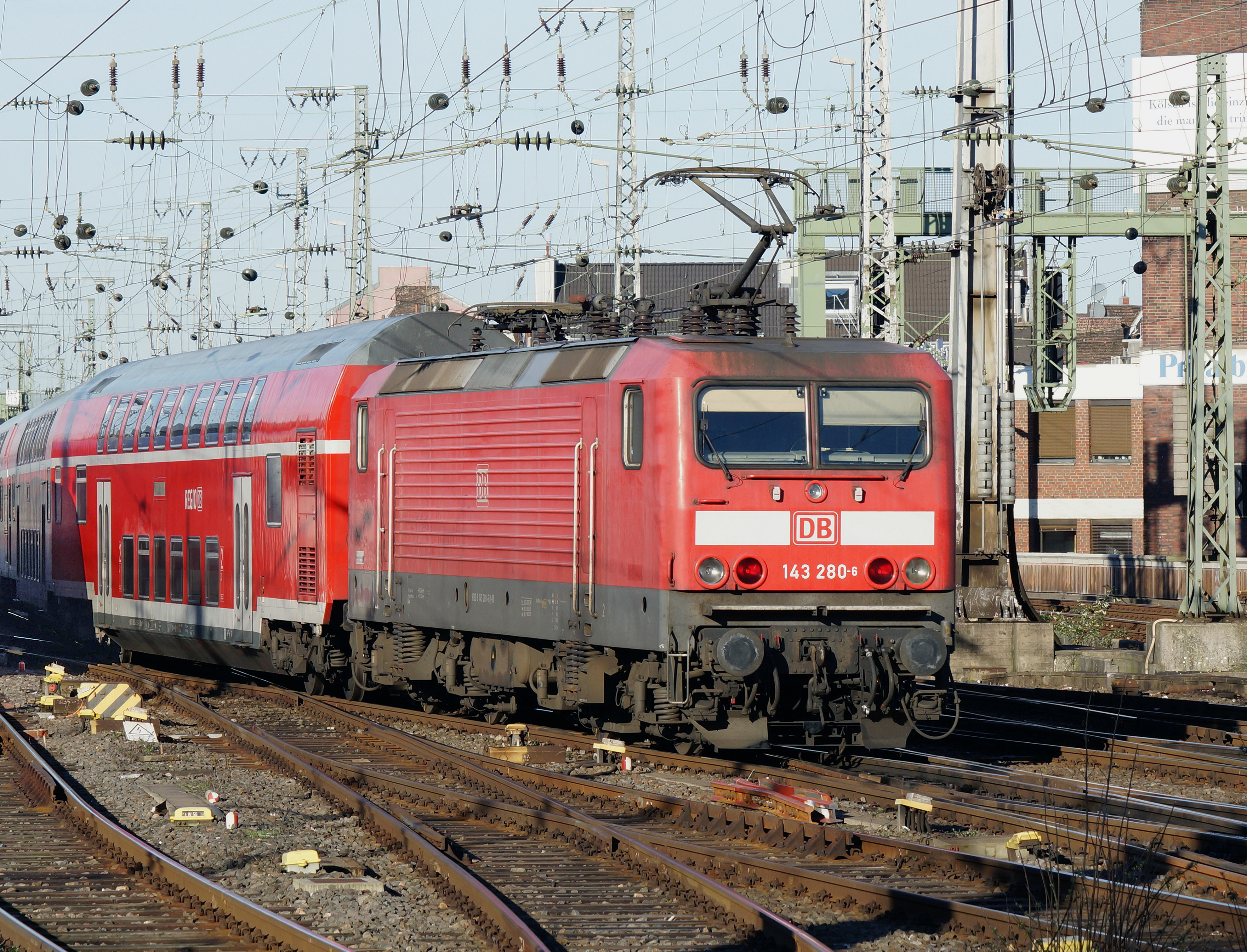 143 280-6 Köln Hauptbahnhof 2015-12-26-01