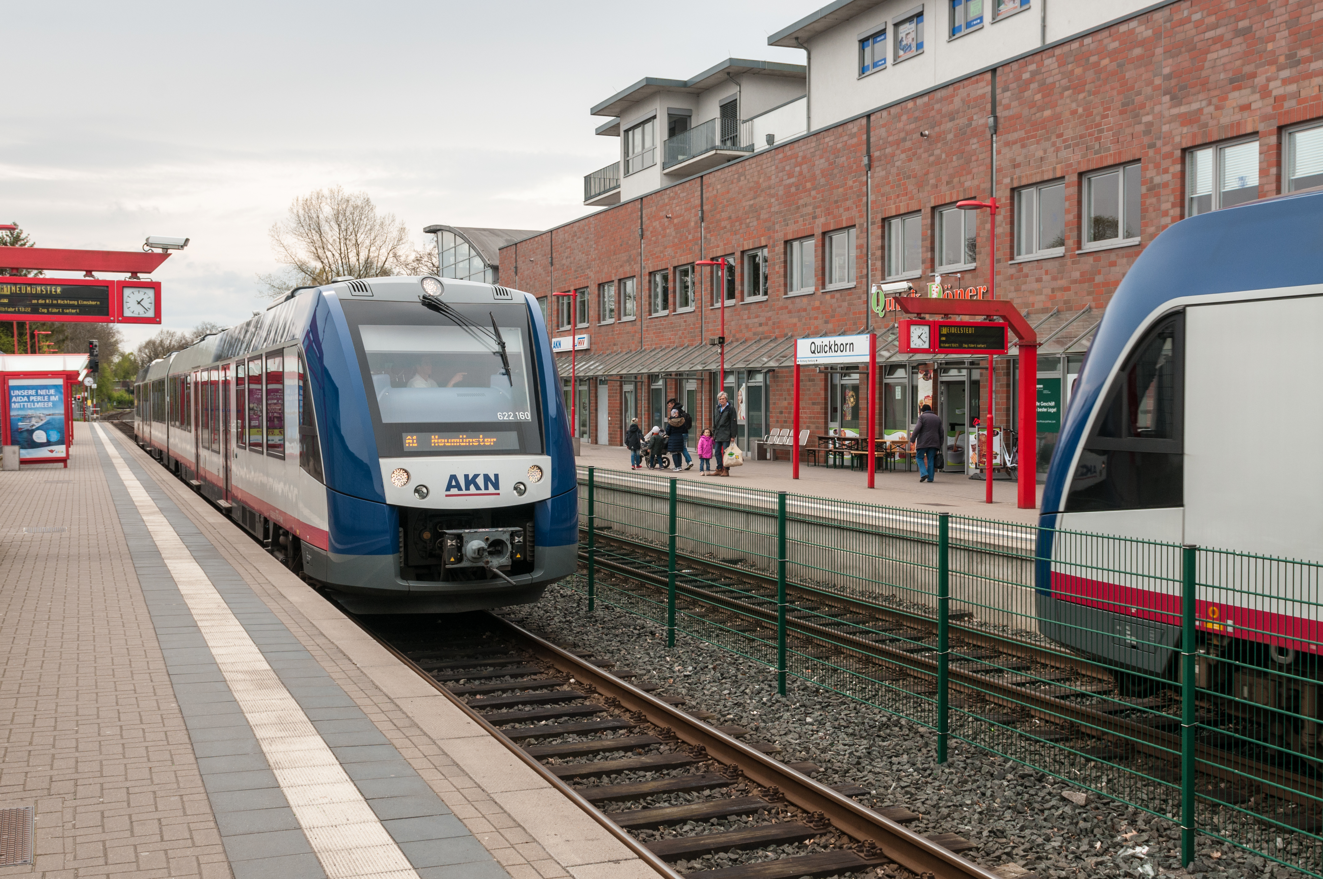 17-05-02-Quickborn-Bahnhof RR78876