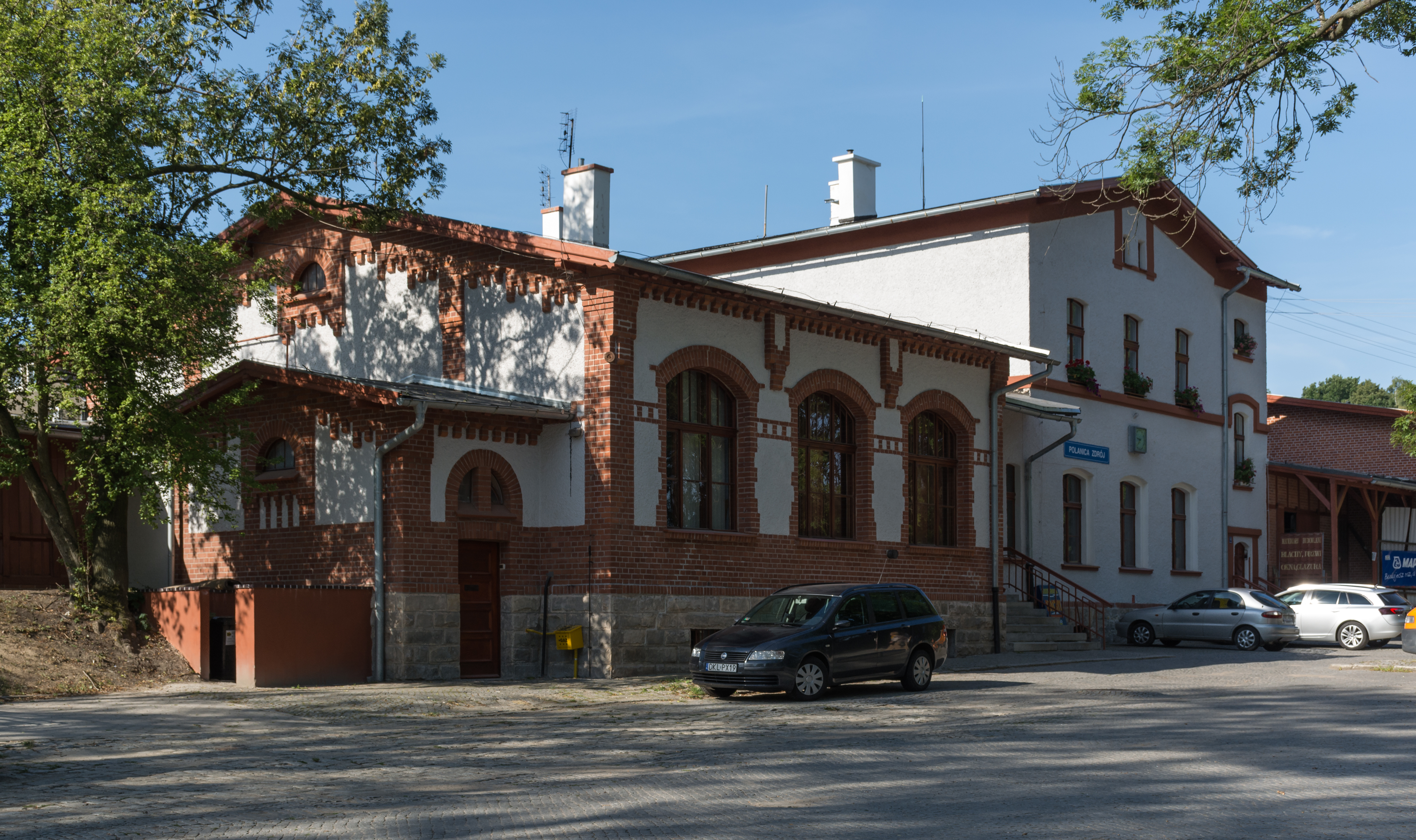 2015 Stacja kolejowa w Polanicy-Zdroju 01