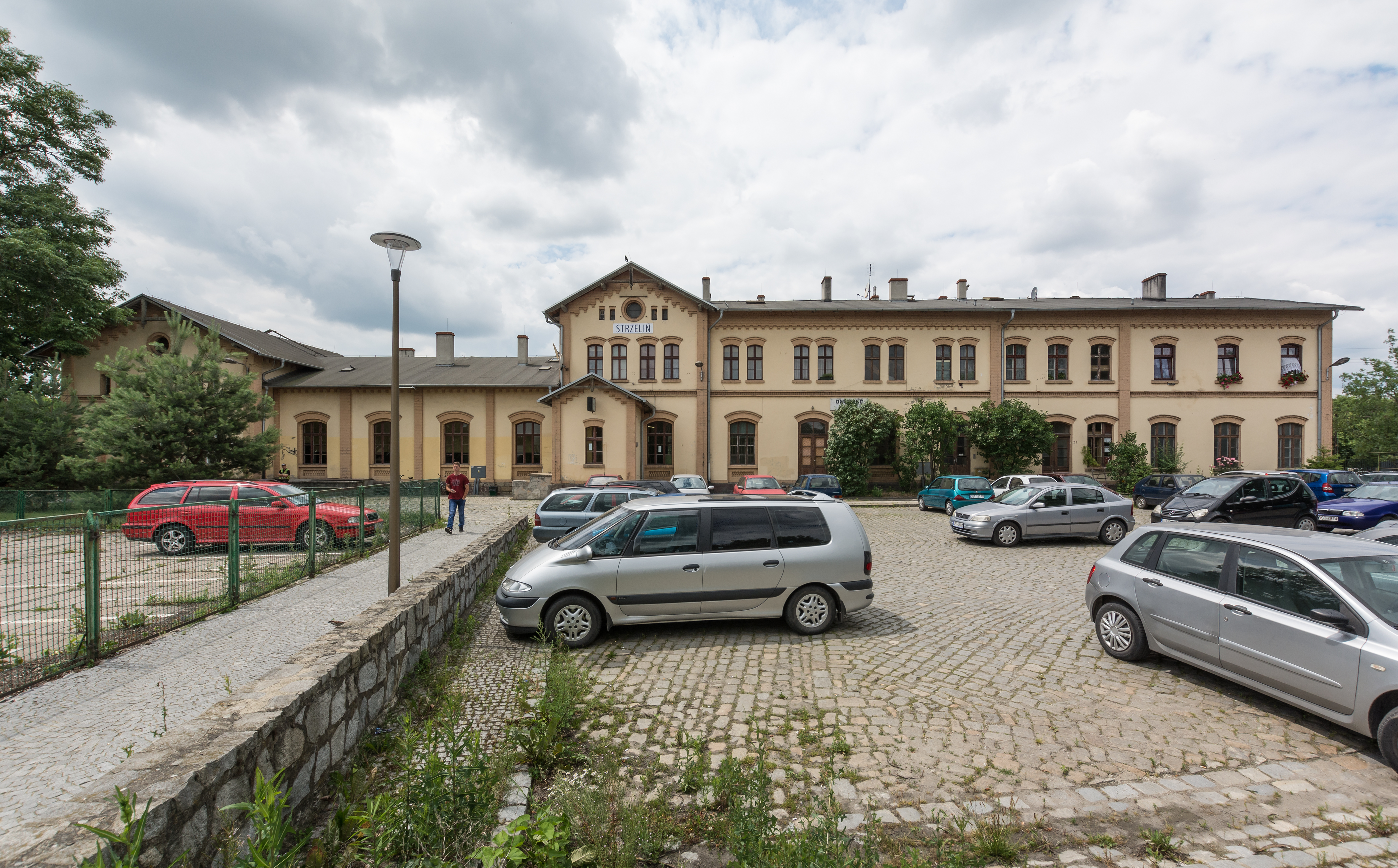 2016 Dworzec kolejowy w Strzelinie 7