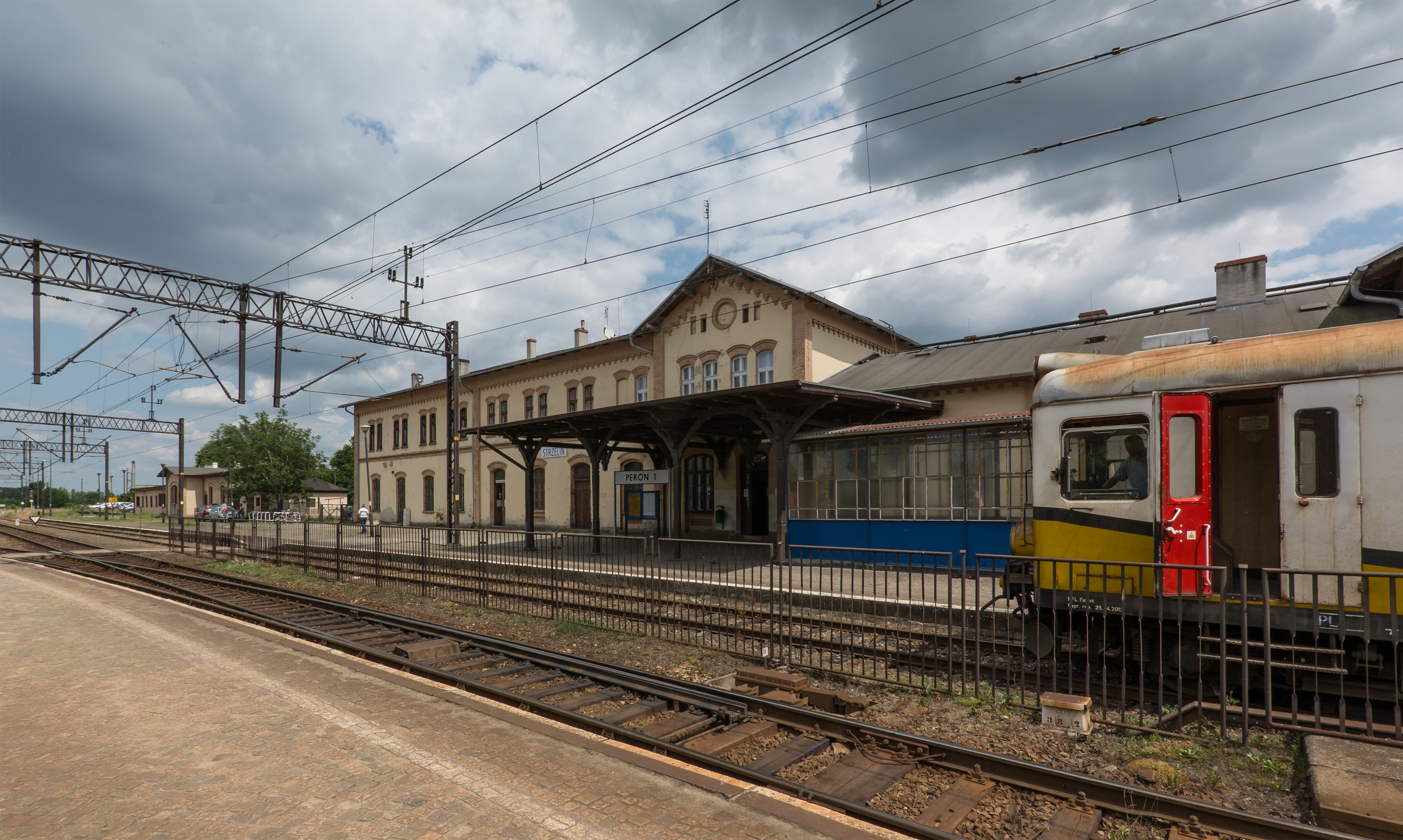2016 Dworzec kolejowy w Strzelinie 8