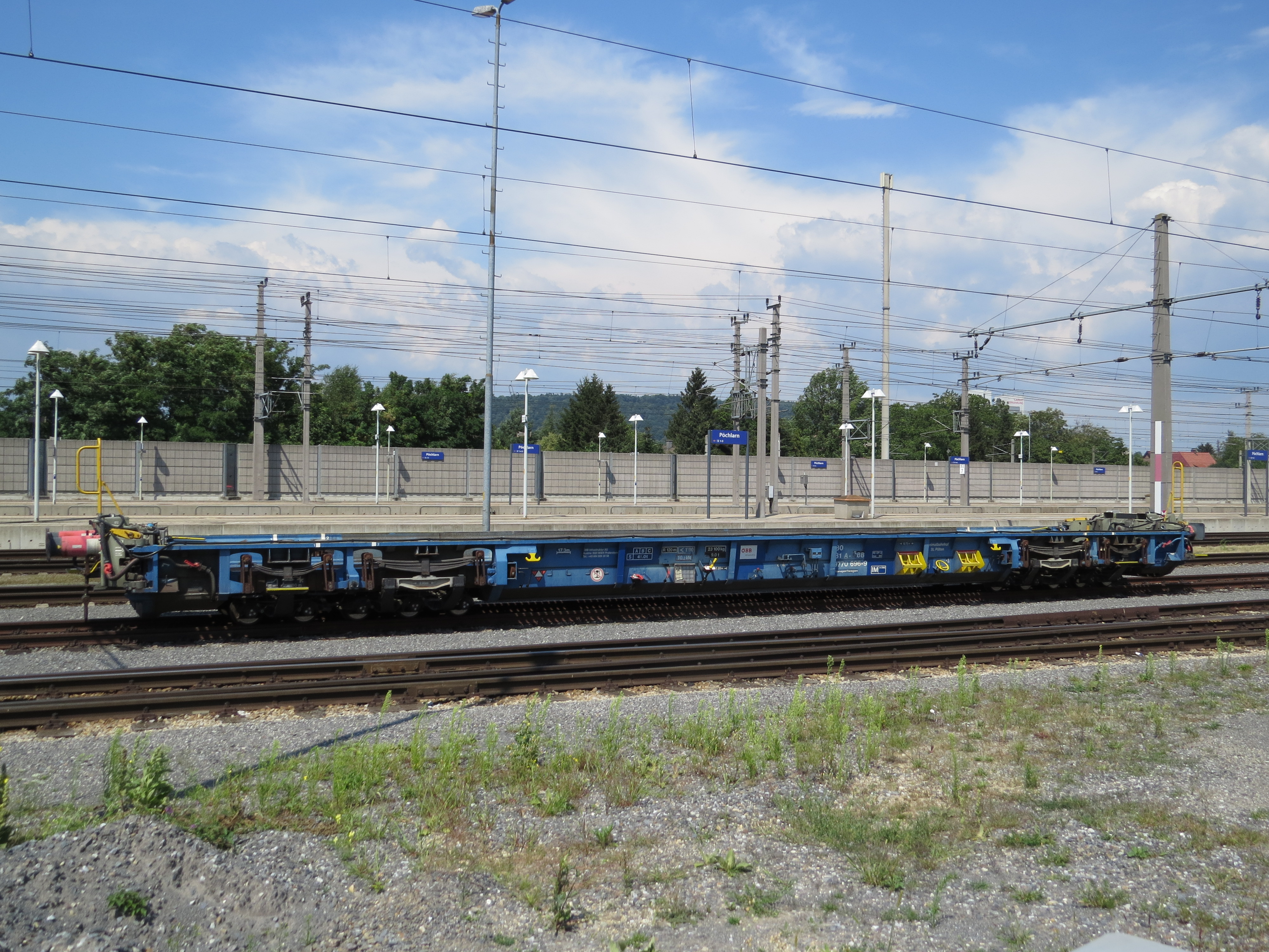 2018-07-17 (400) 80 81 9770 696-9 at Bahnhof Pöchlarn
