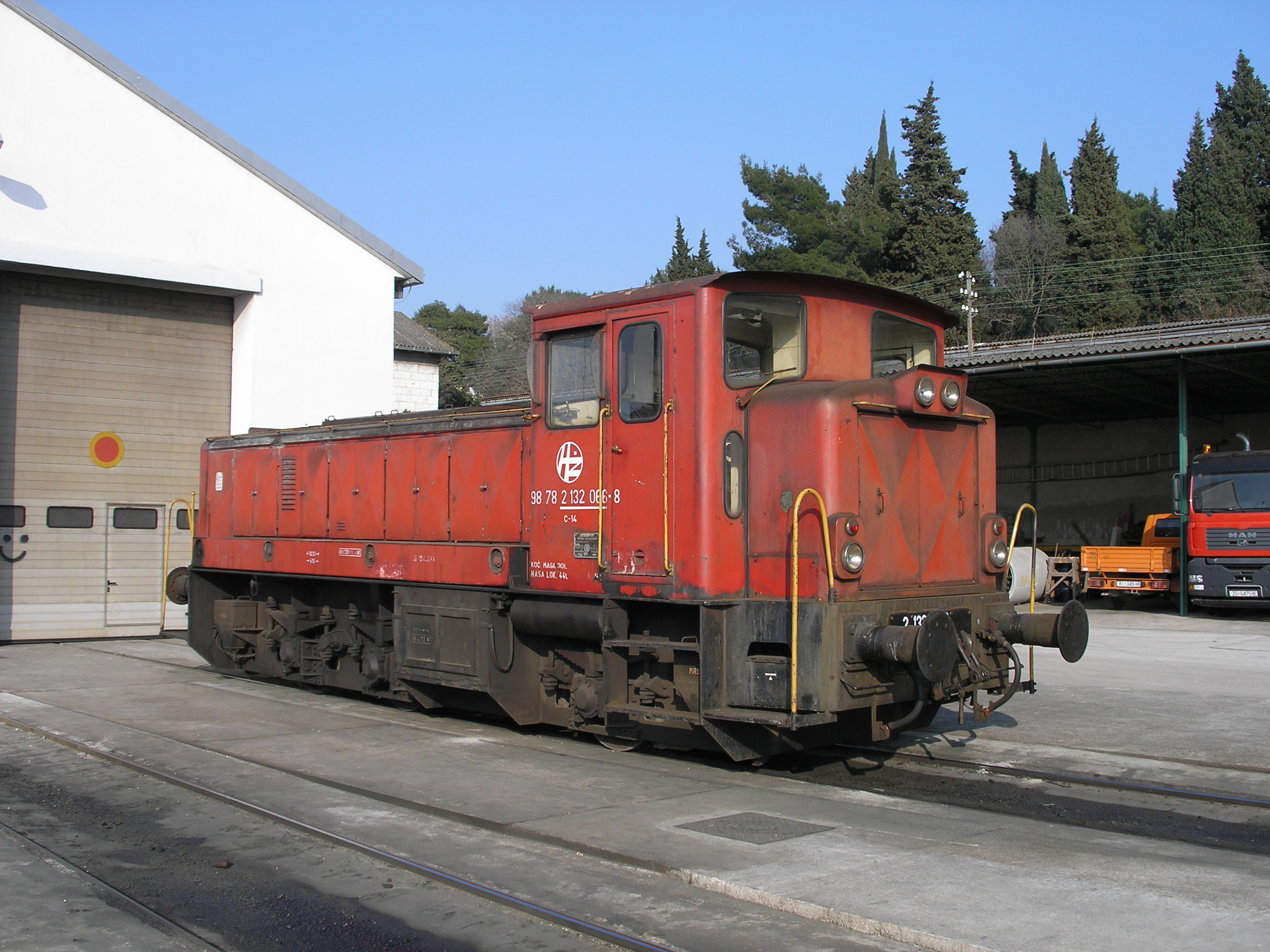 2132-066 locomotive (1)