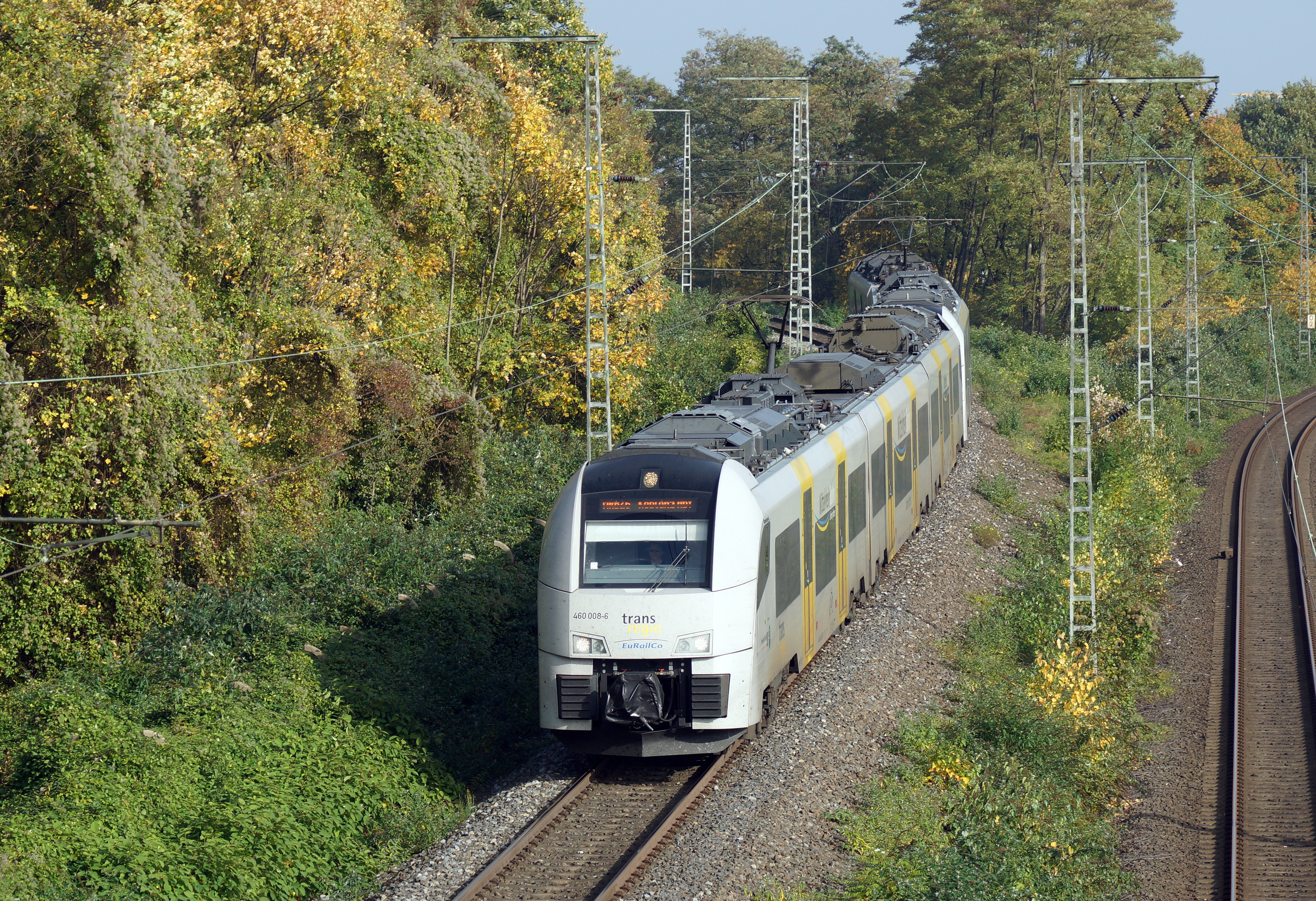 460 008-6 (Siemens Desiro Mainline) Mediapark Köln 2015-10-31-02