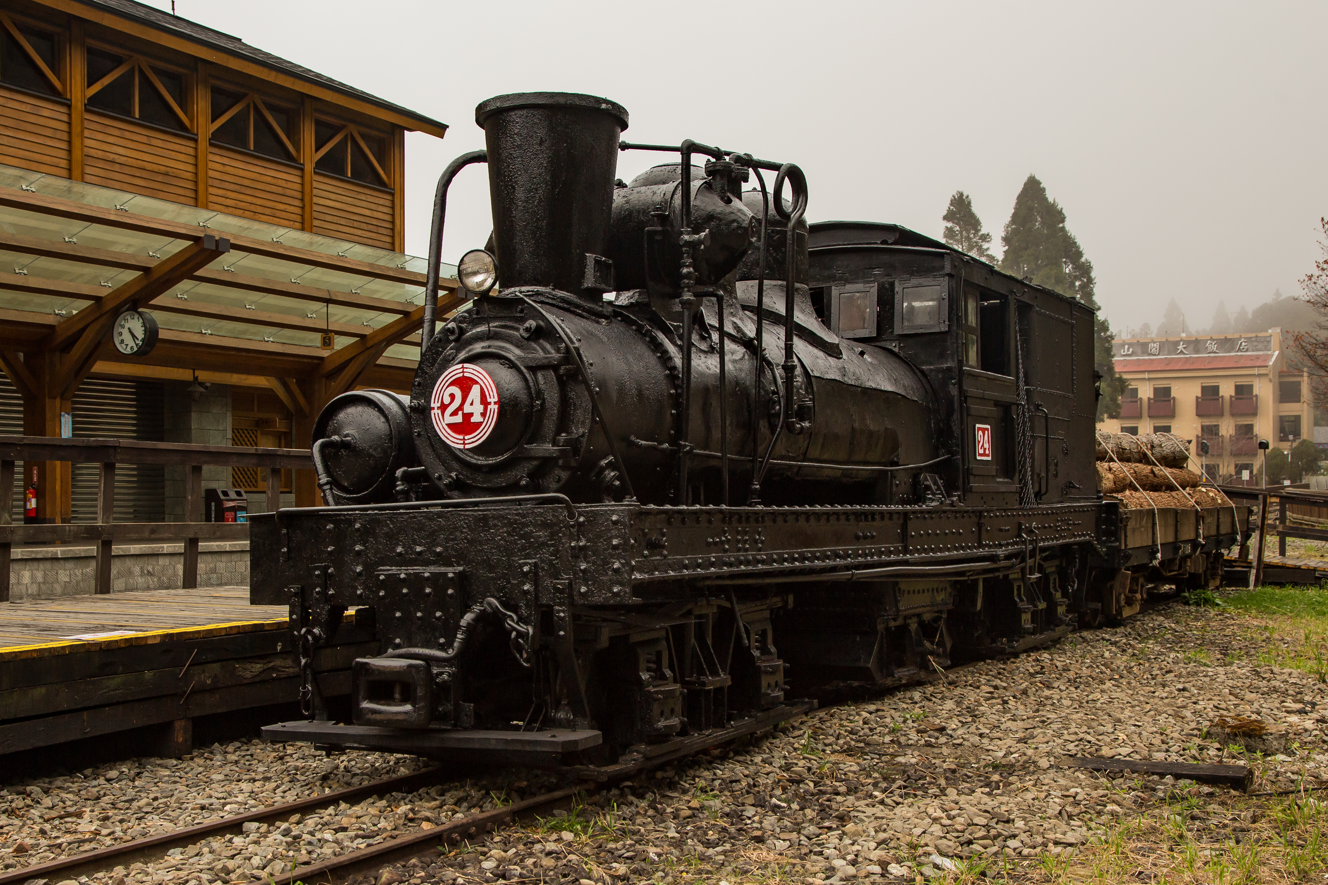 Alishan Taiwan Alishan-Forest-Railway-03