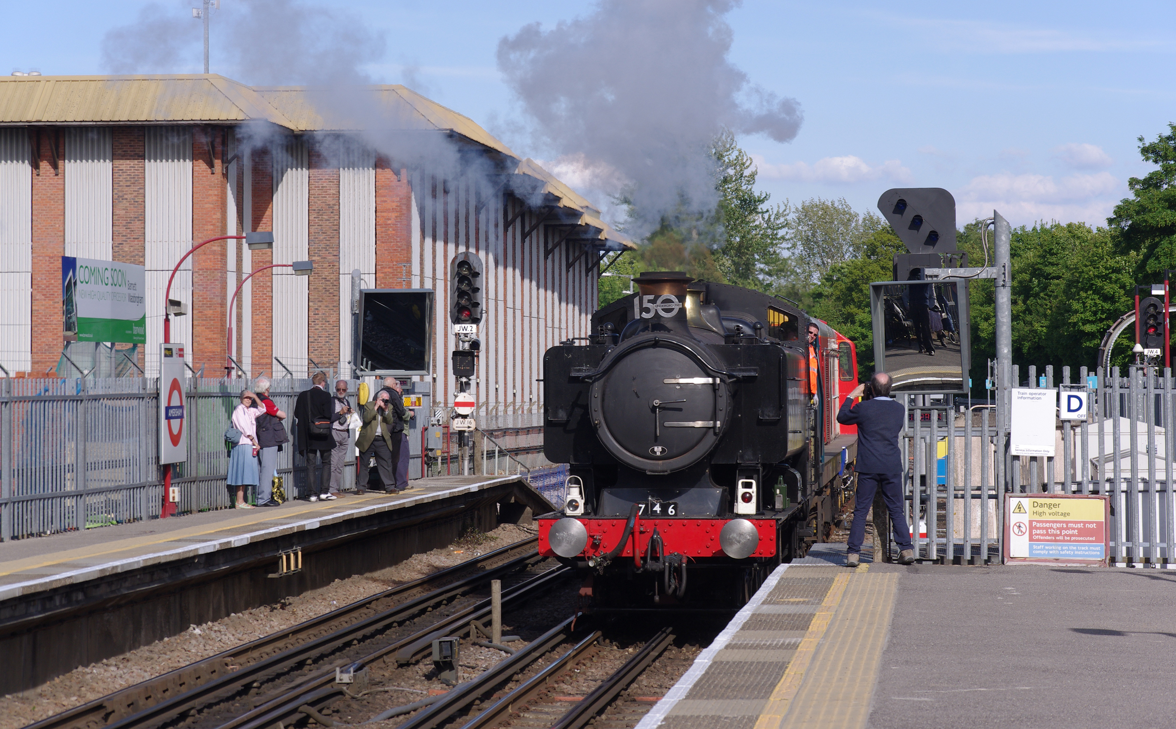 Amersham station MMB 26 9466