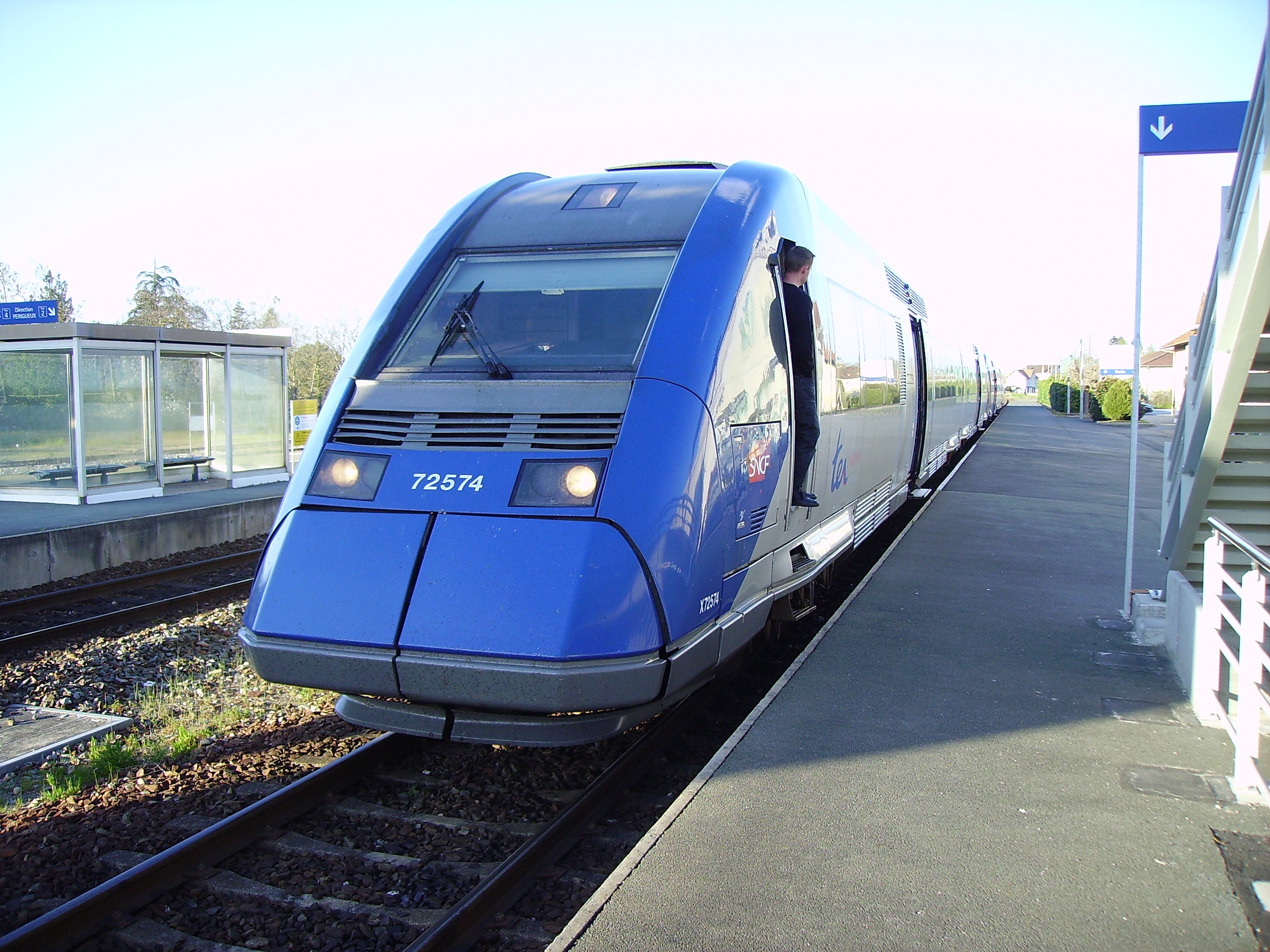 Autorail X 72574