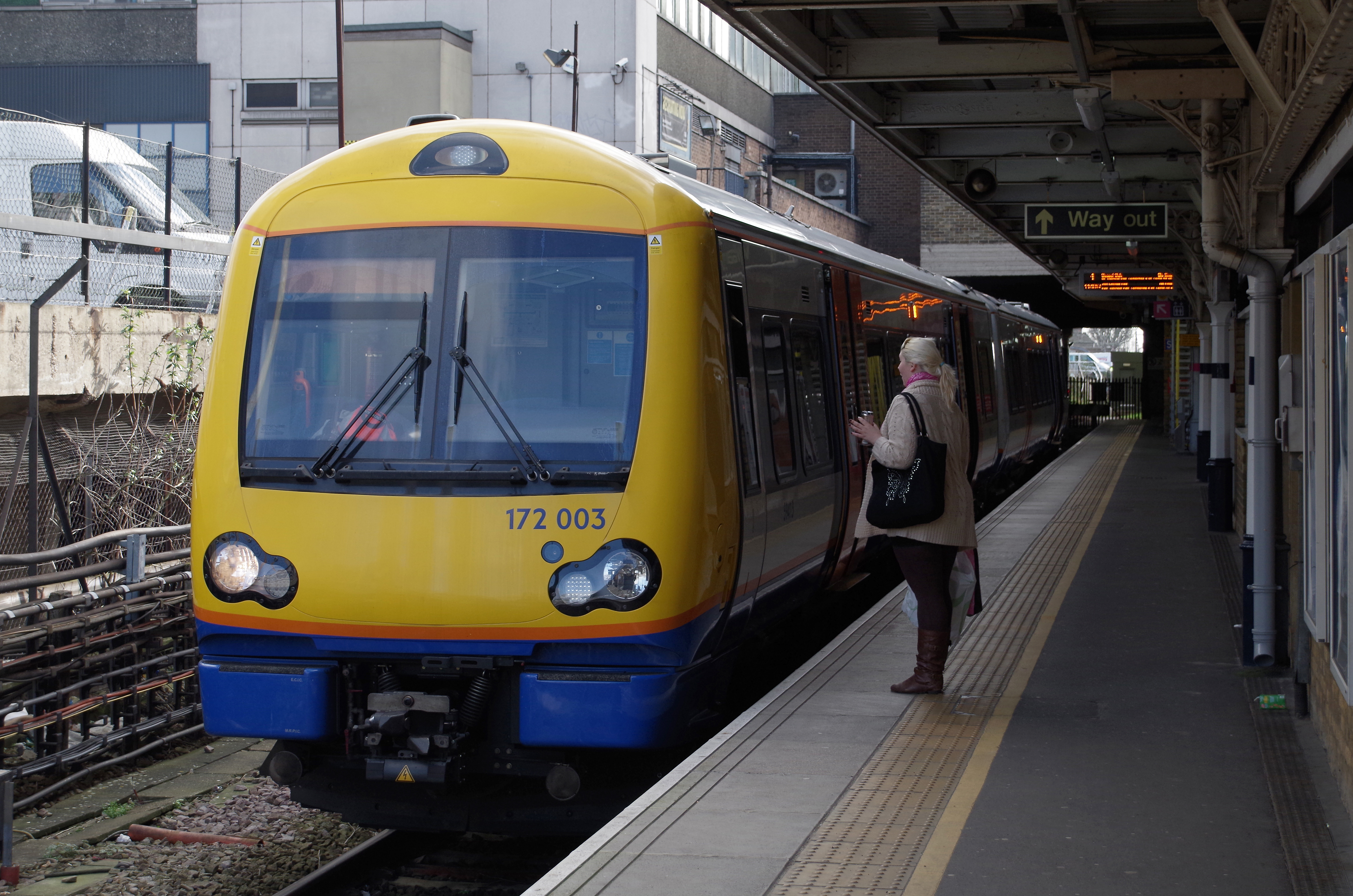Barking station MMB 04 172003