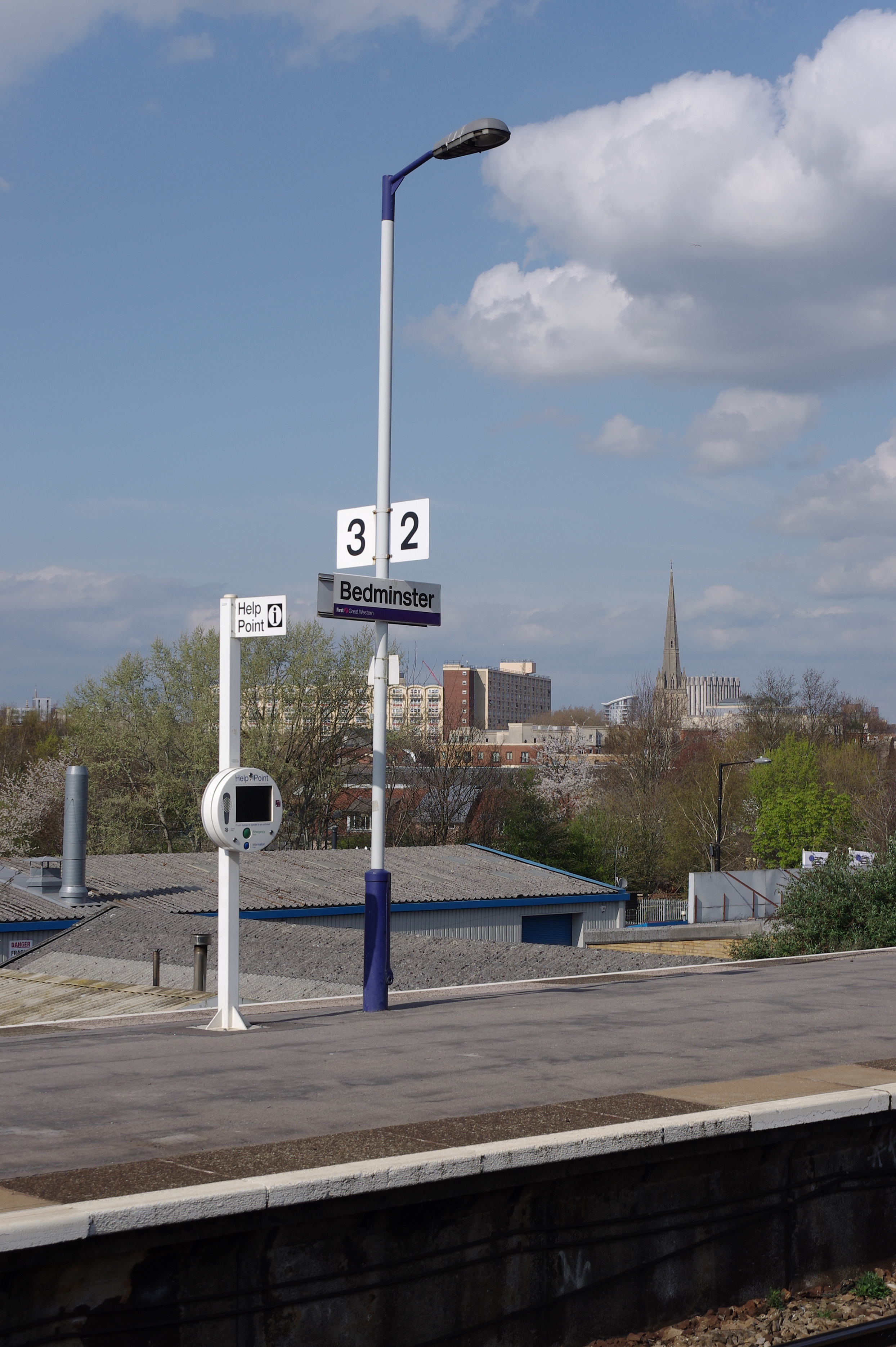 Bedminster railway station MMB 26