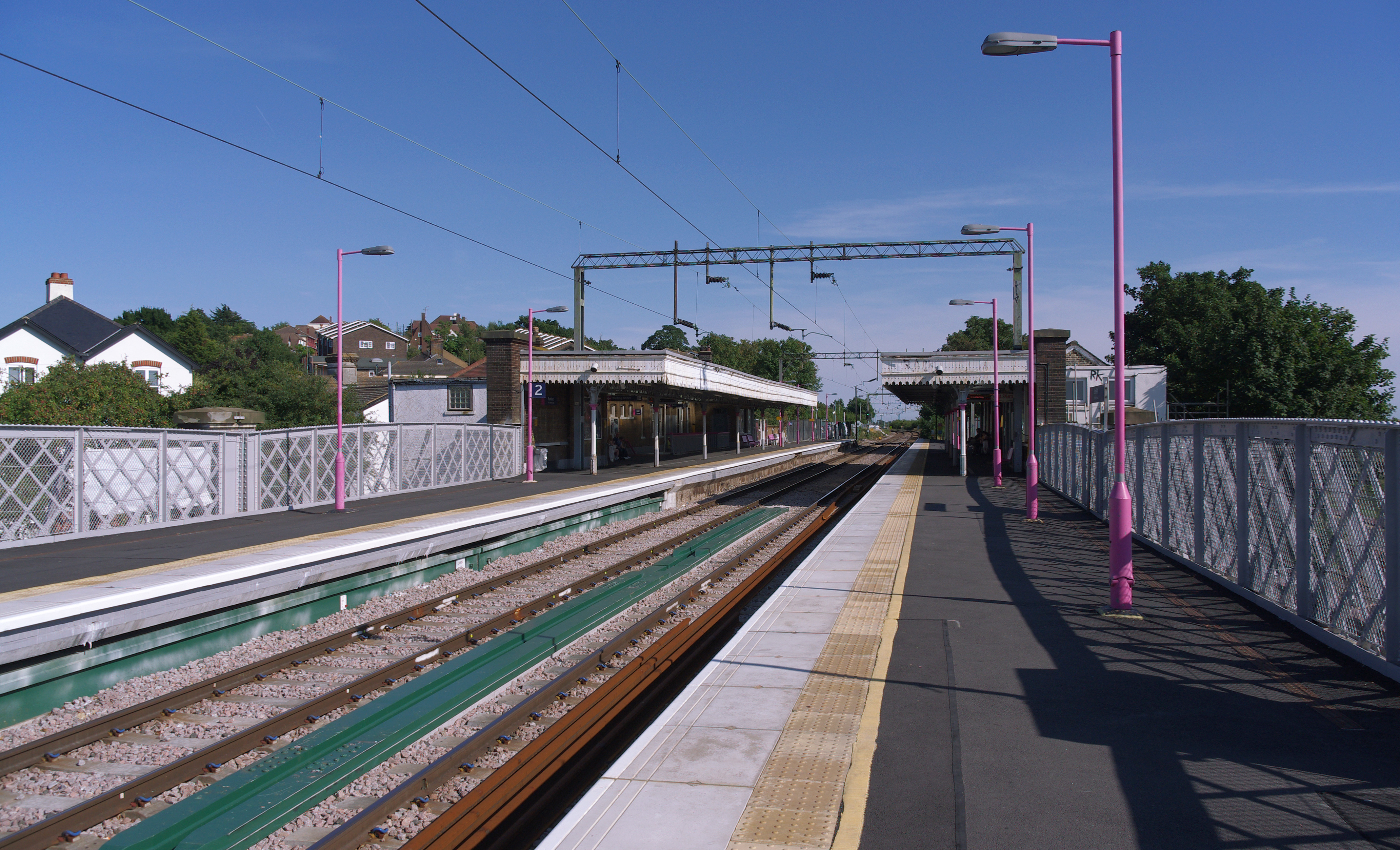 Benfleet railway station MMB 02