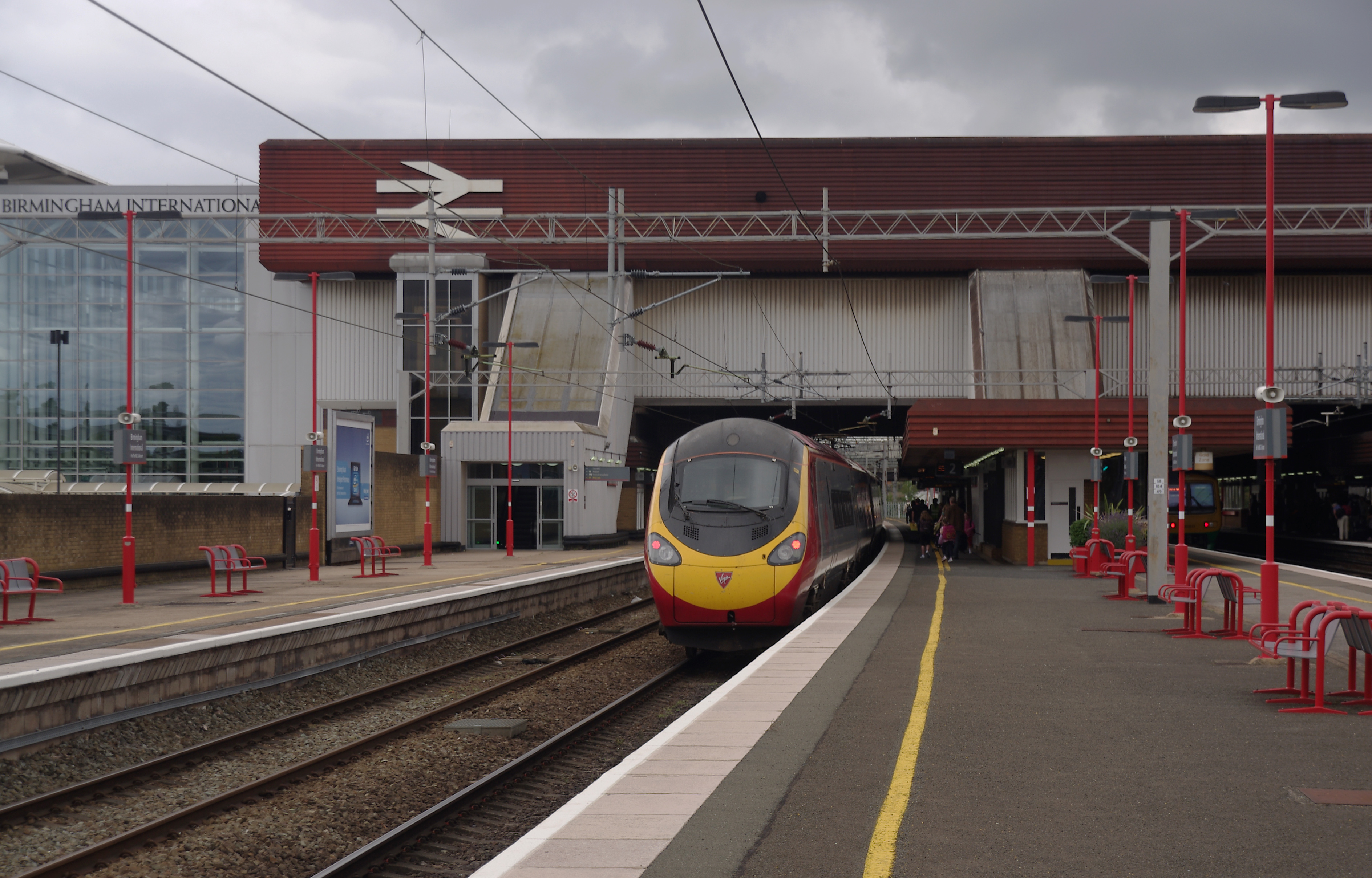 Birmingham International railway station MMB 02 390035