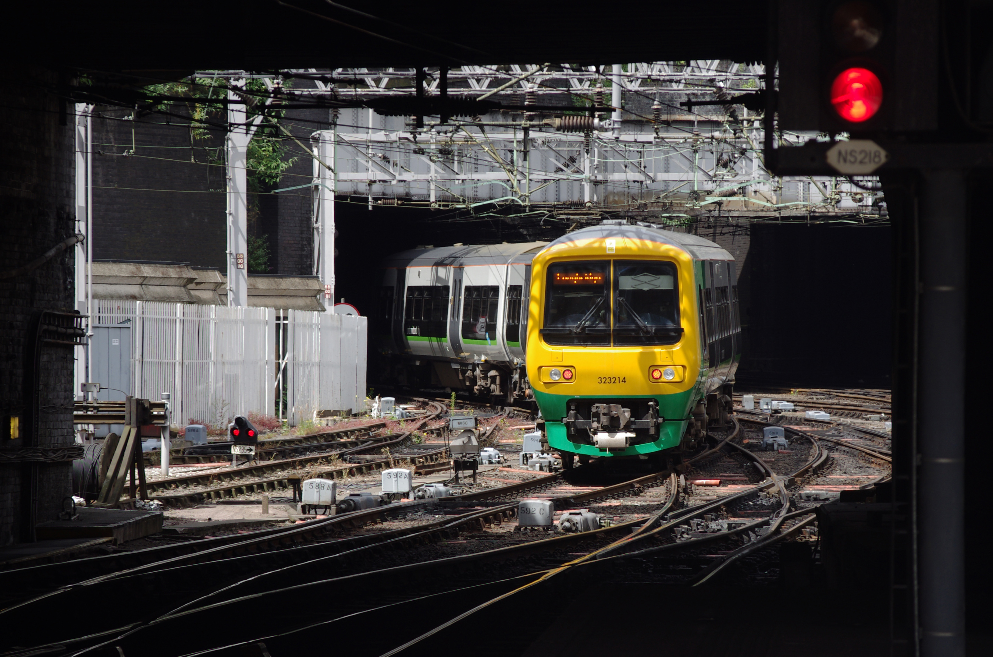 Birmingham New Street railway station MMB 20 323214