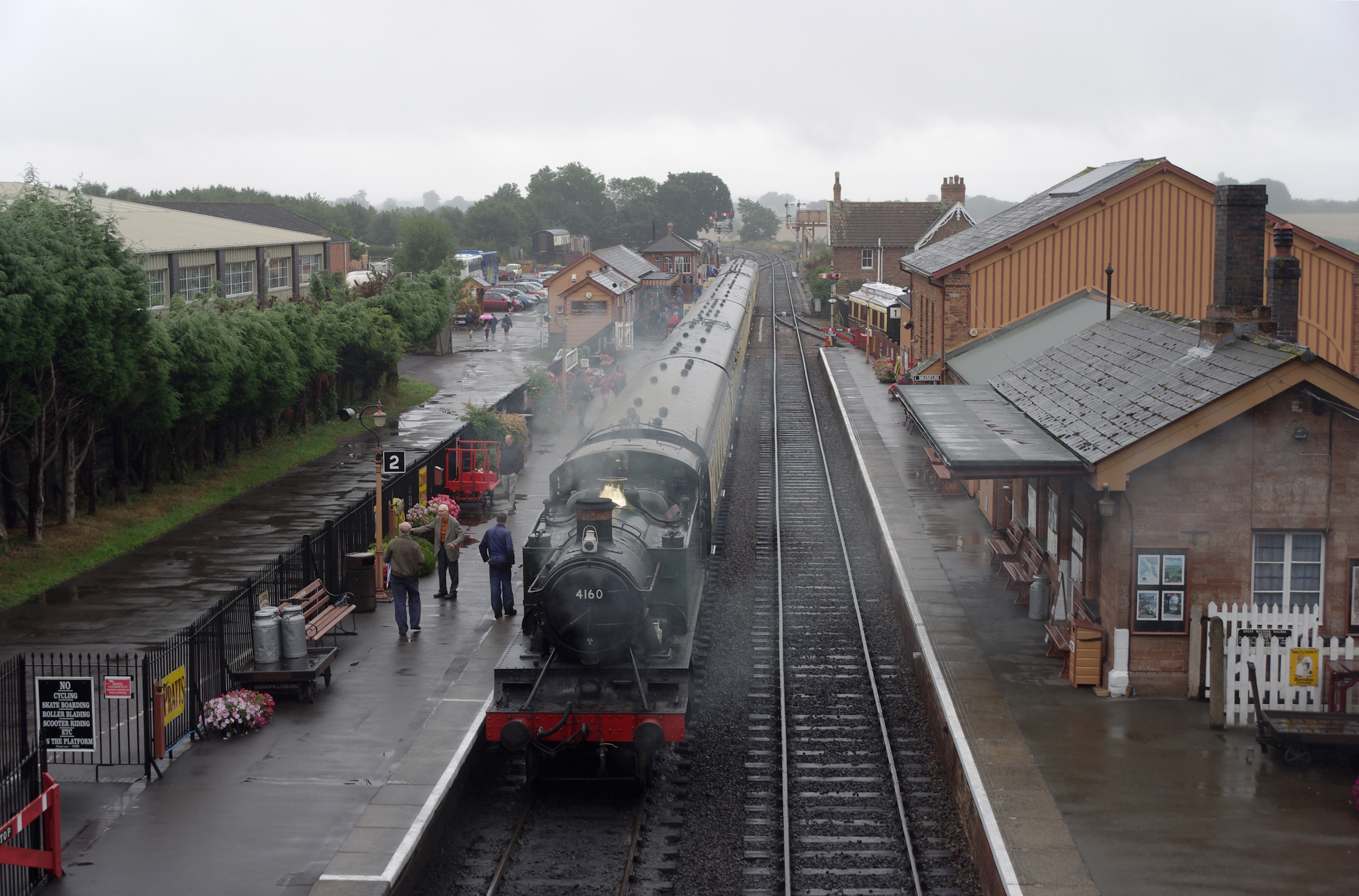 Bishops Lydeard railway station MMB 15 4160