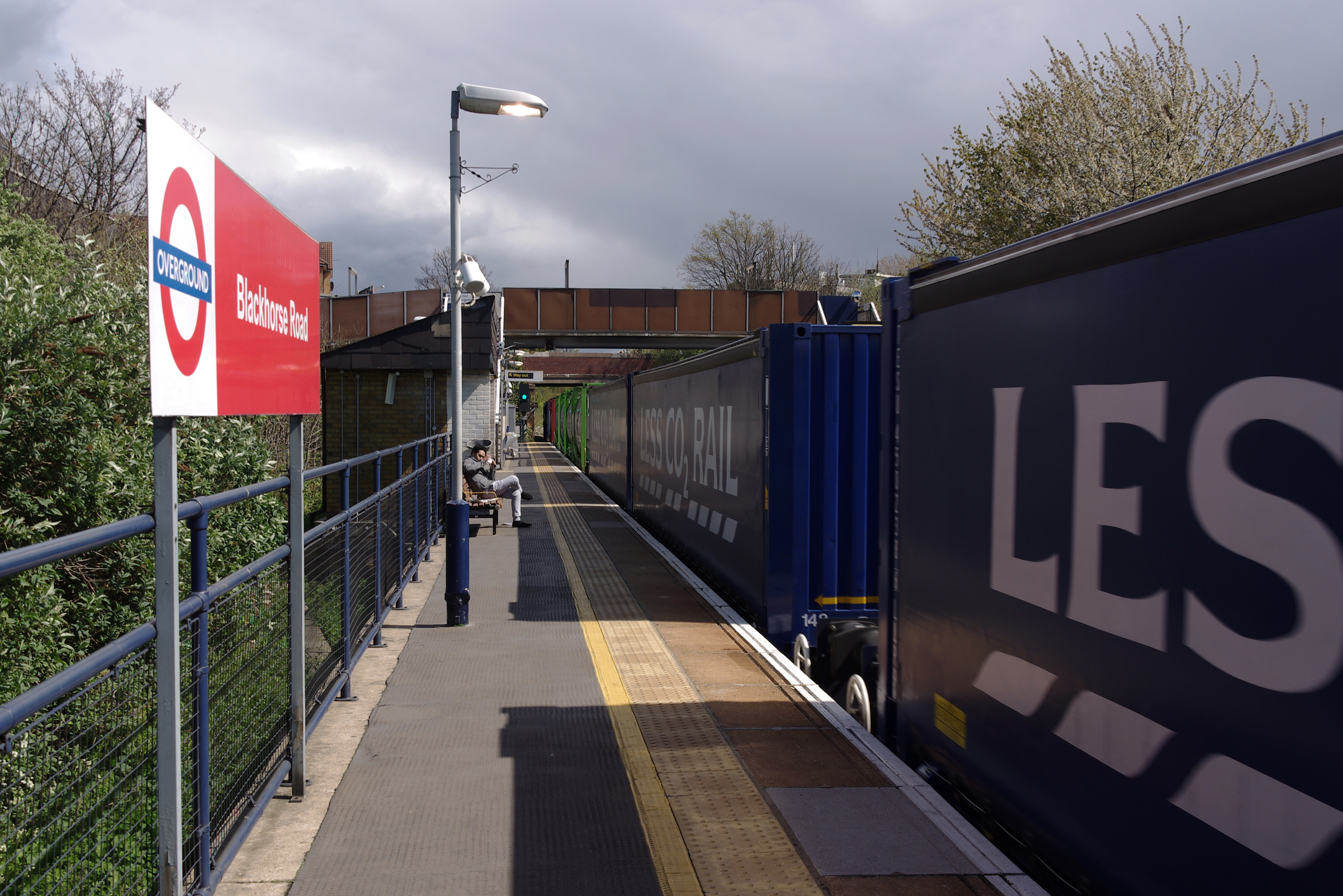 Blackhorse Road station MMB 07