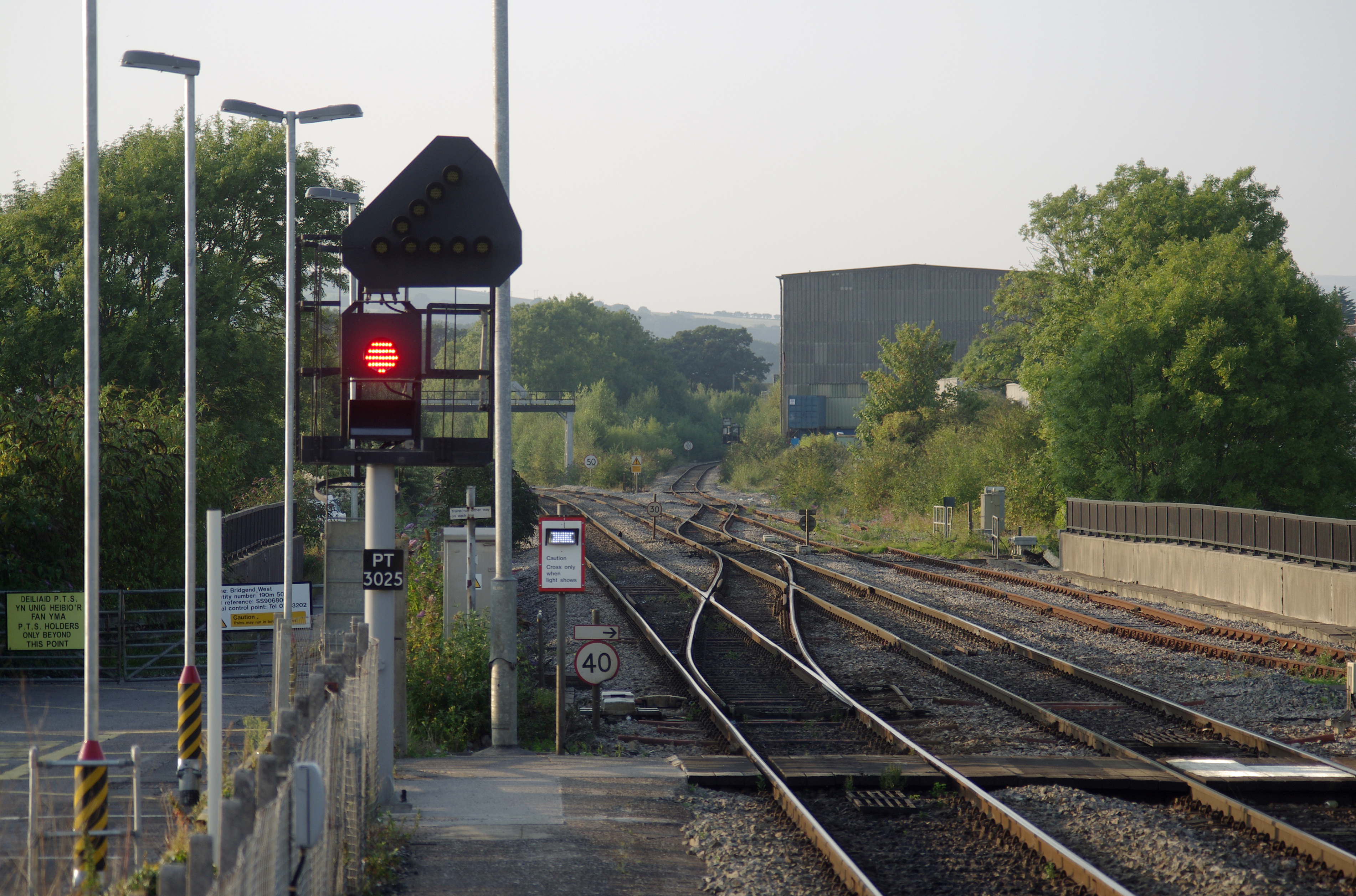 Bridgend railway station MMB 12