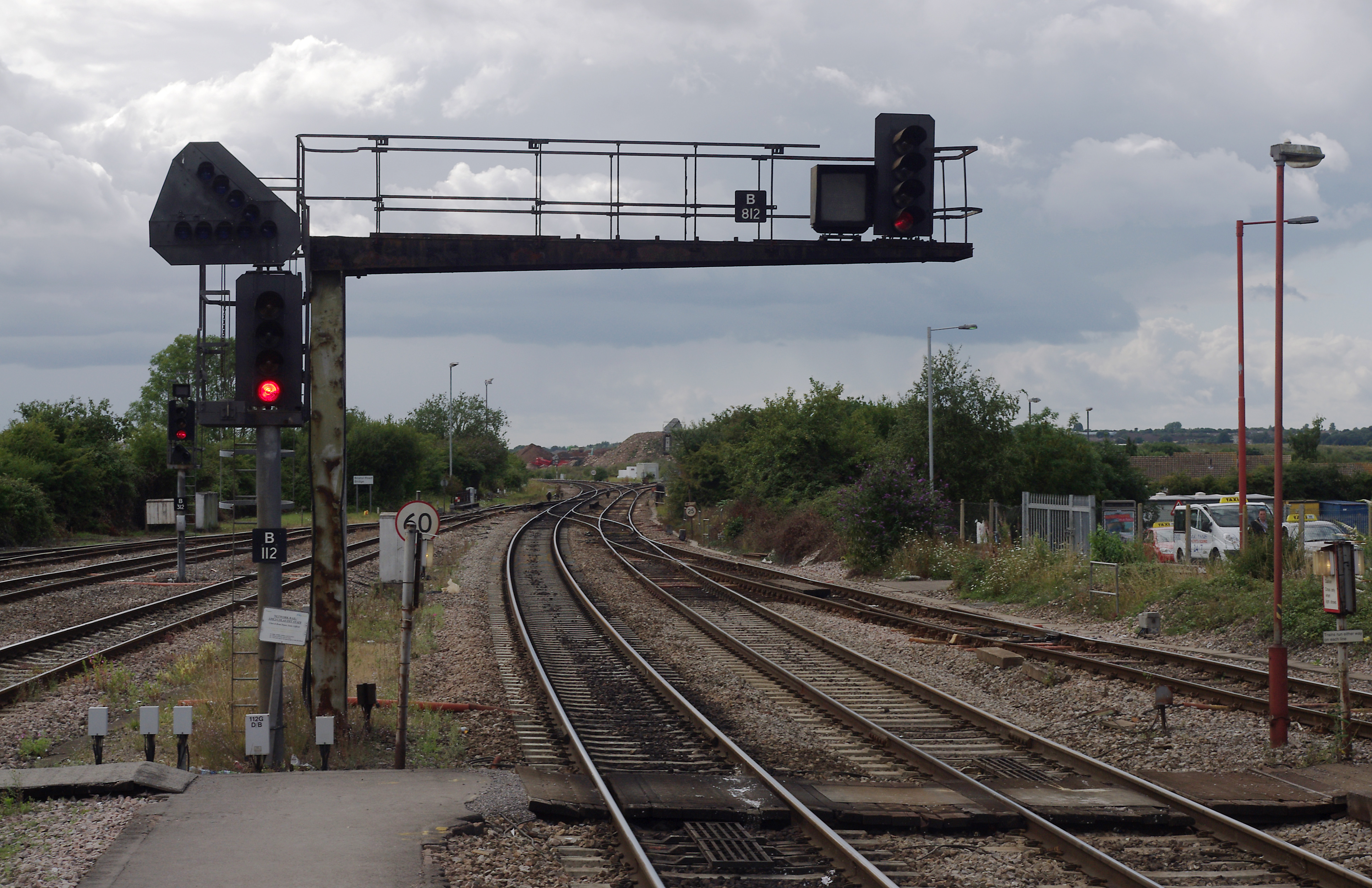 Bristol Parkway railway station MMB 25