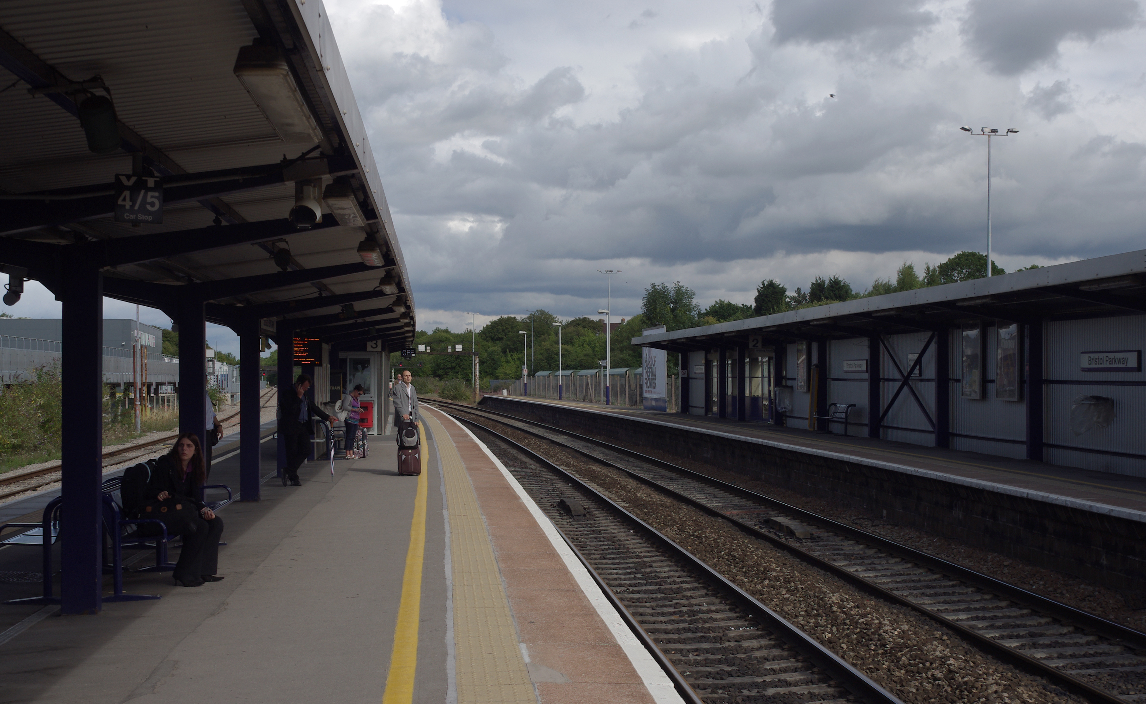 Bristol Parkway railway station MMB 27