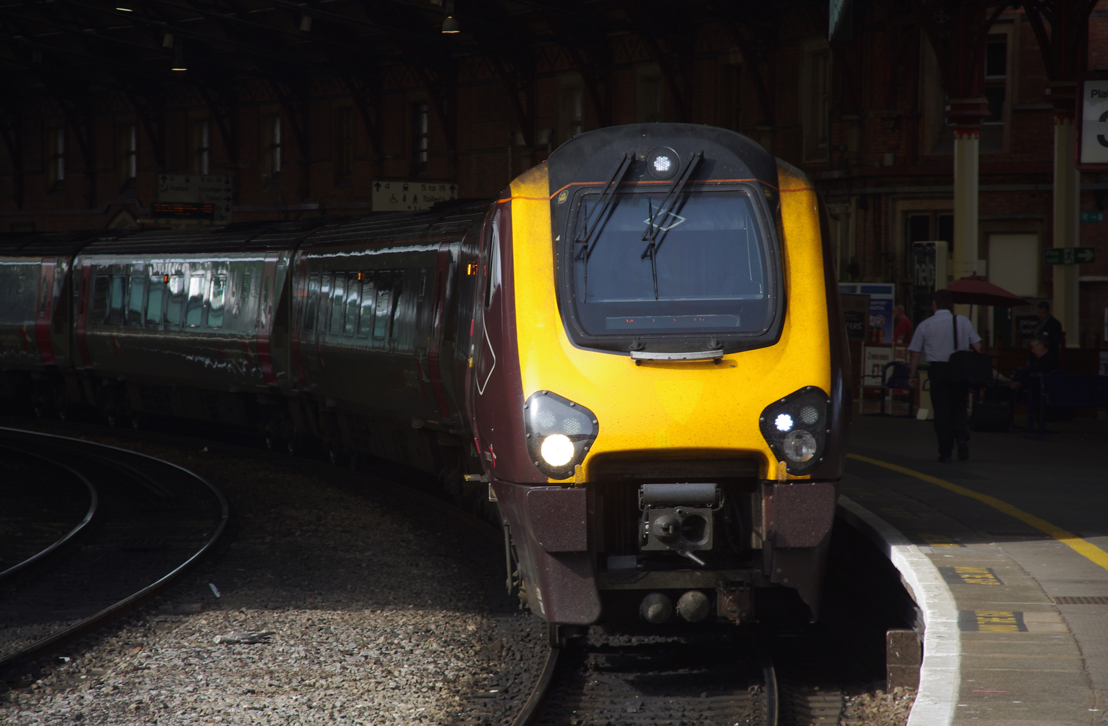 Bristol Temple Meads railway station MMB 40 220003