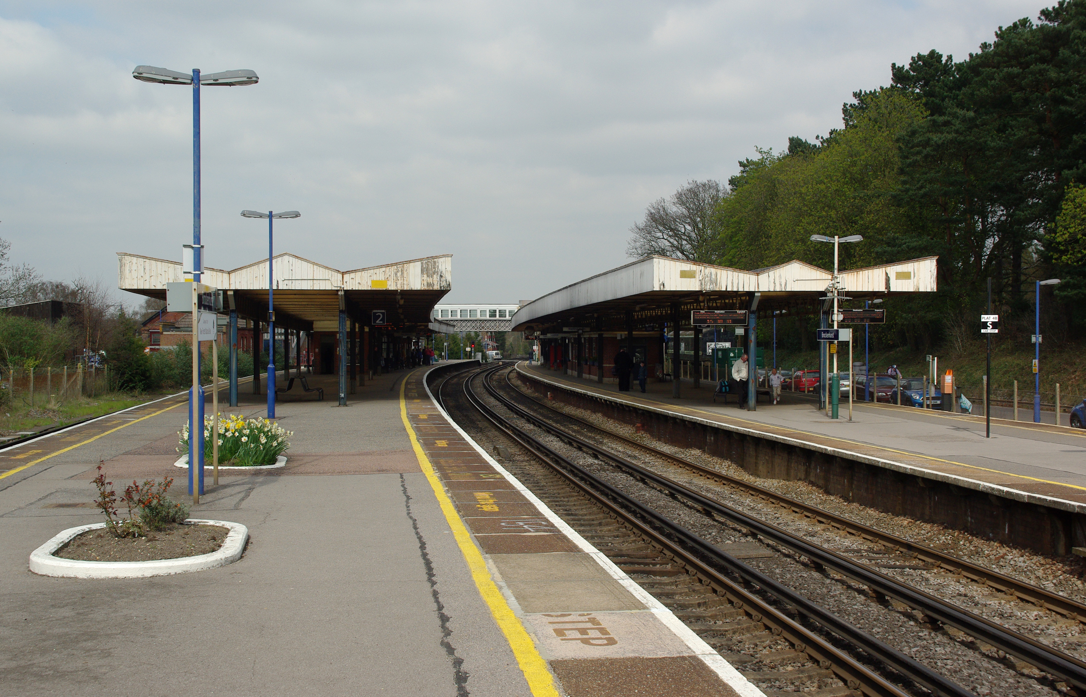Brockenhurst railway station MMB 15