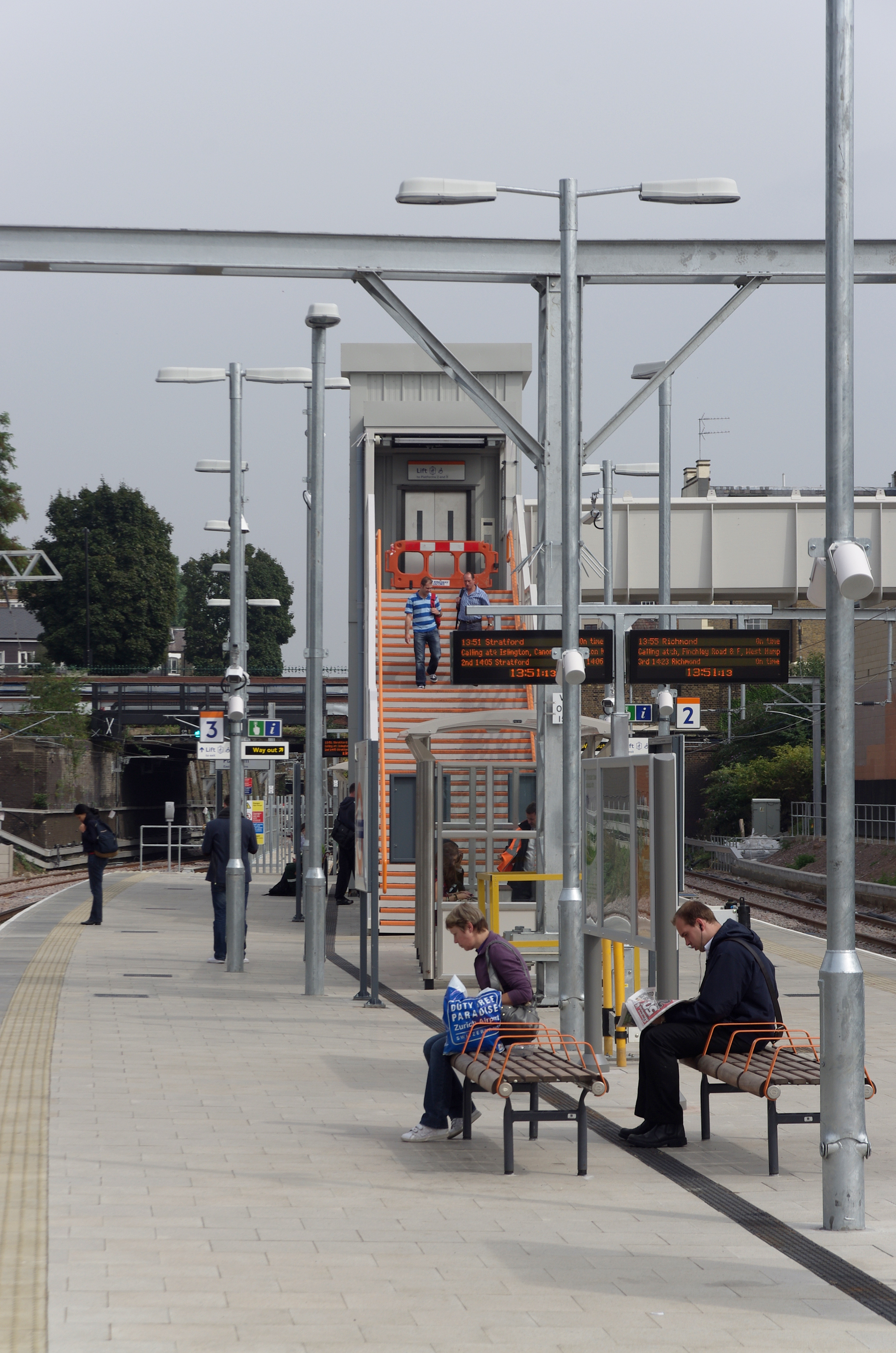 Caledonian Road and Barnsbury railway station MMB 08