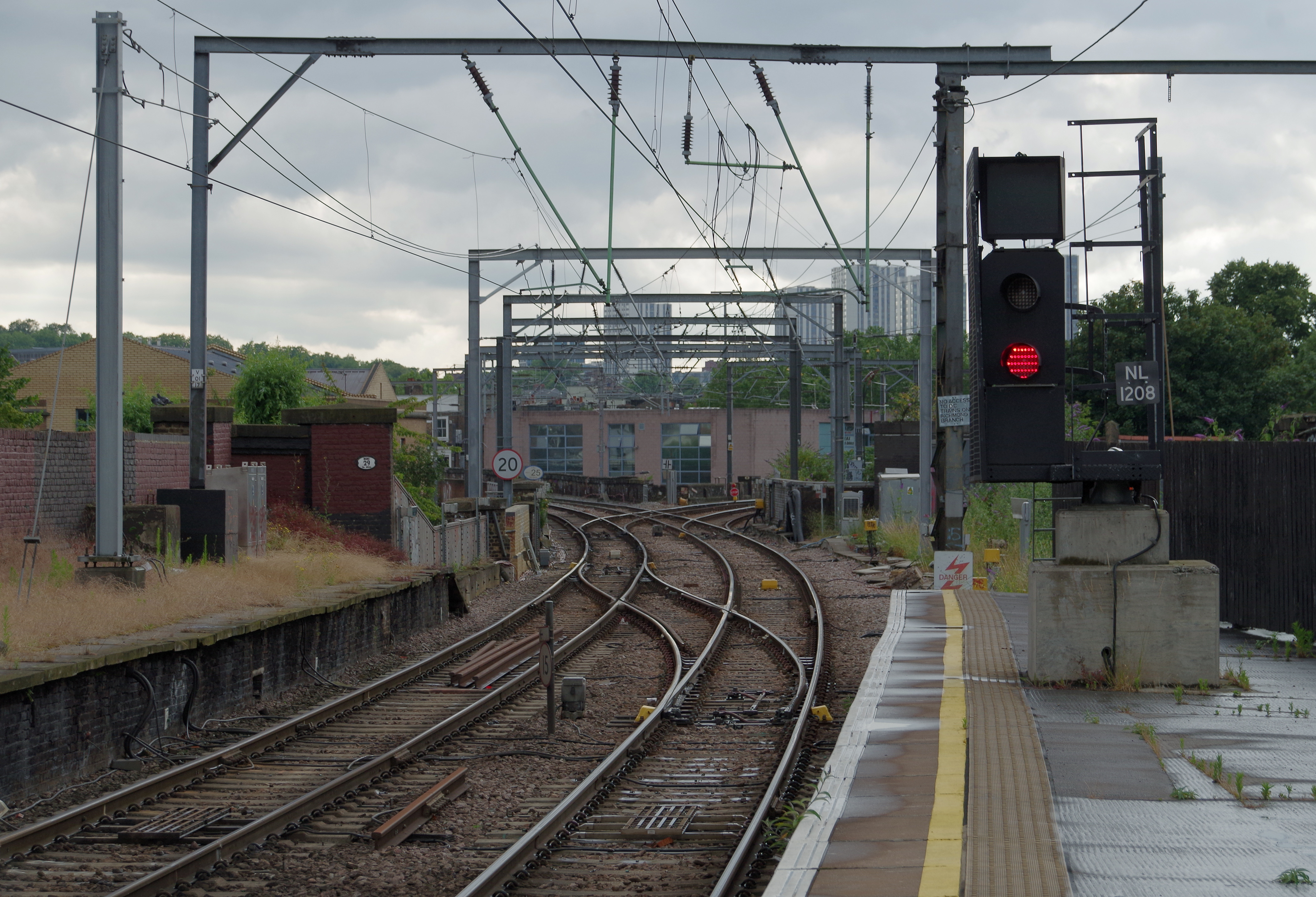 Camden Road railway station MMB 27