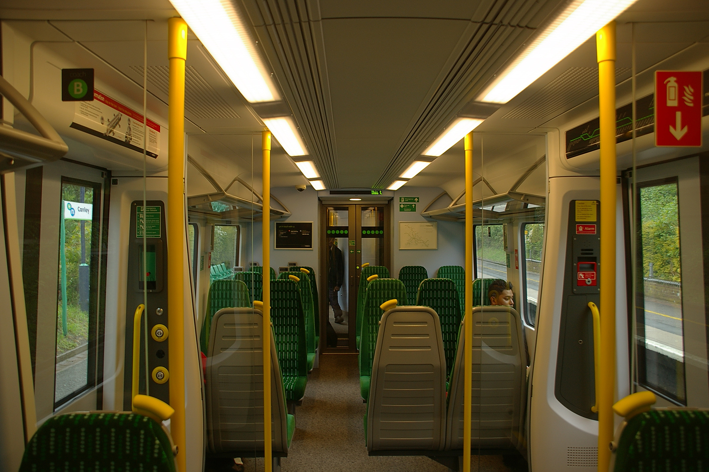Canley railway station MMB 01 350241