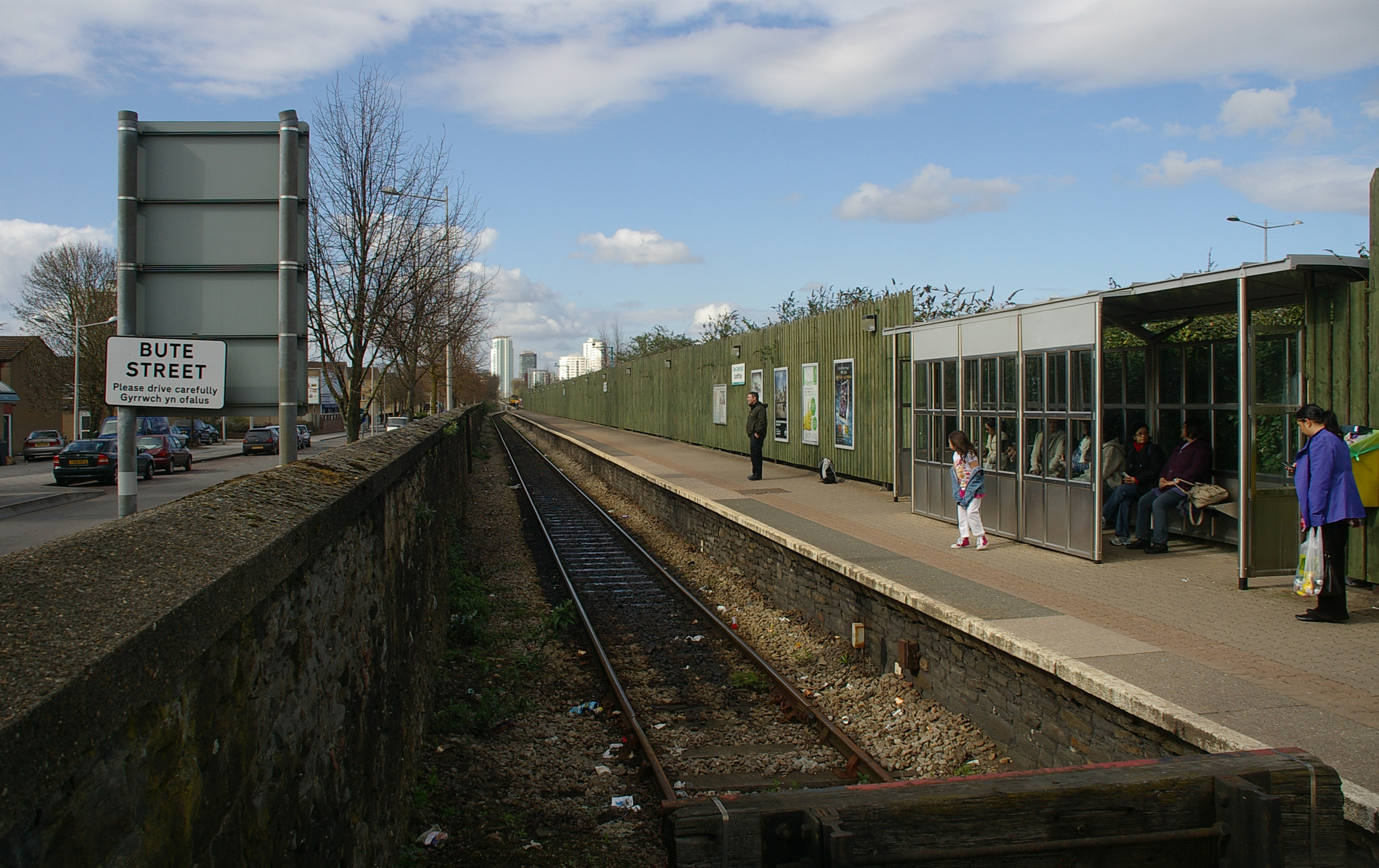 Cardiff Bay railway station MMB 07