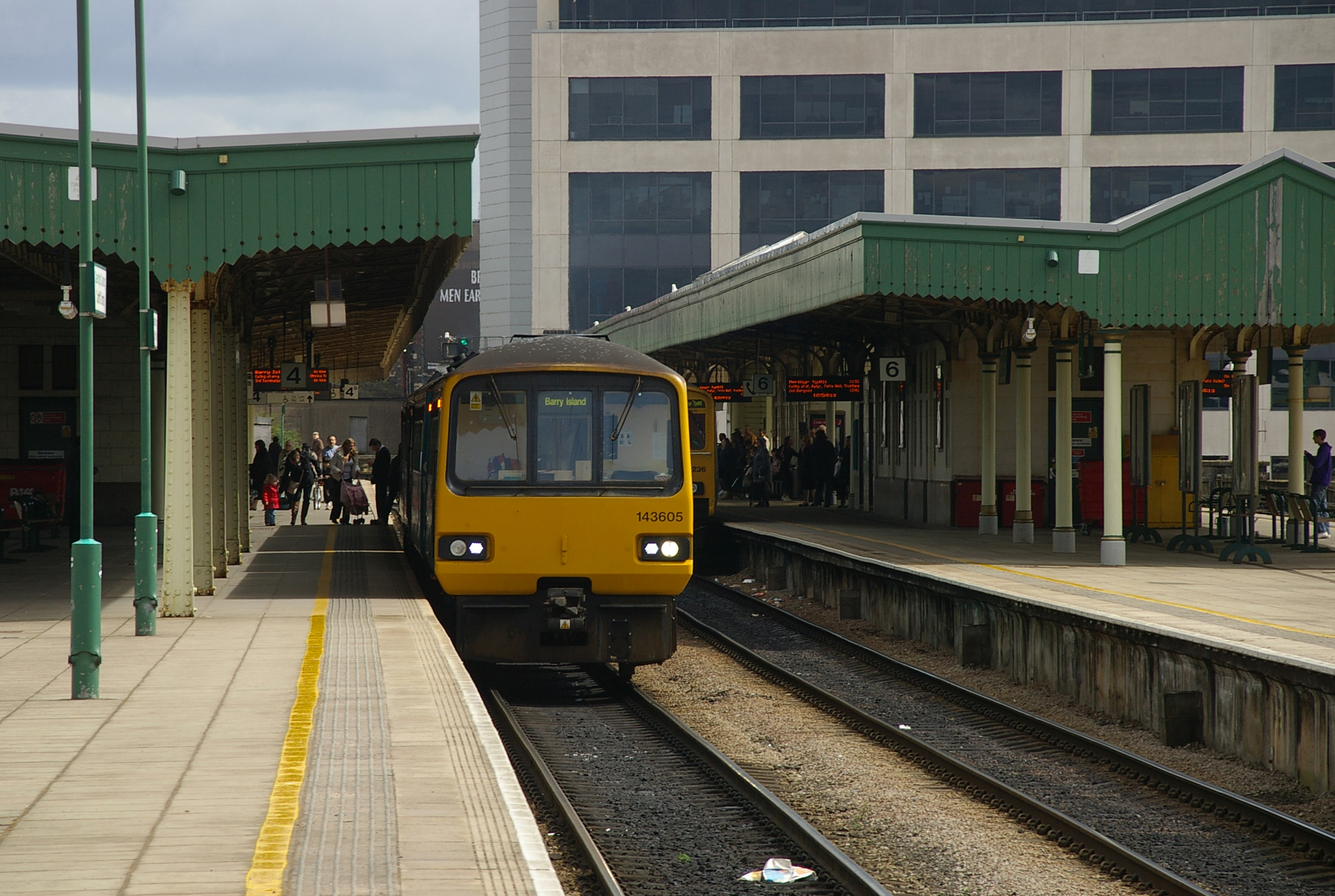 Cardiff Central railway station MMB 10 143605 150236