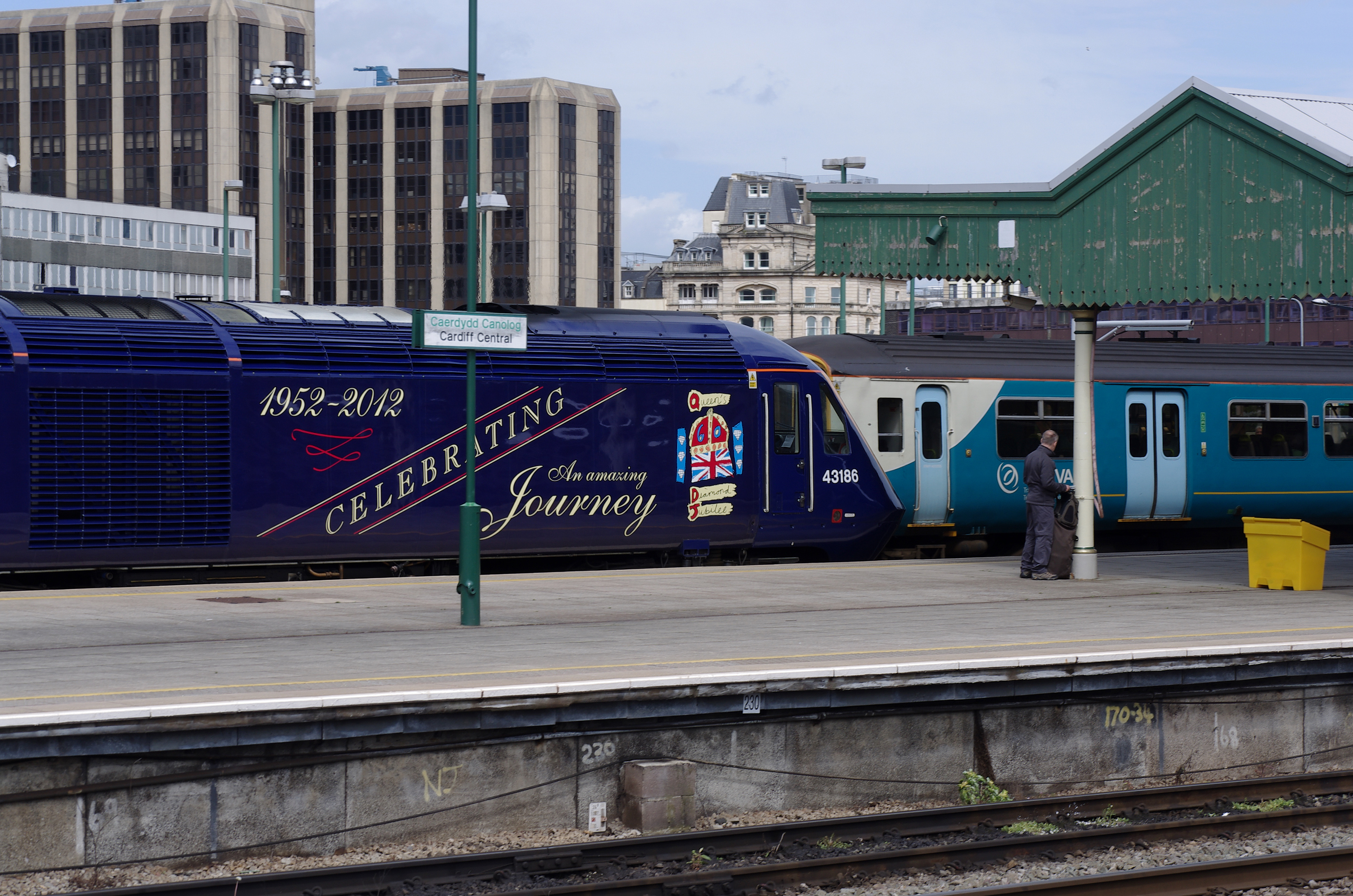 Cardiff Central railway station MMB 31 43186 150217