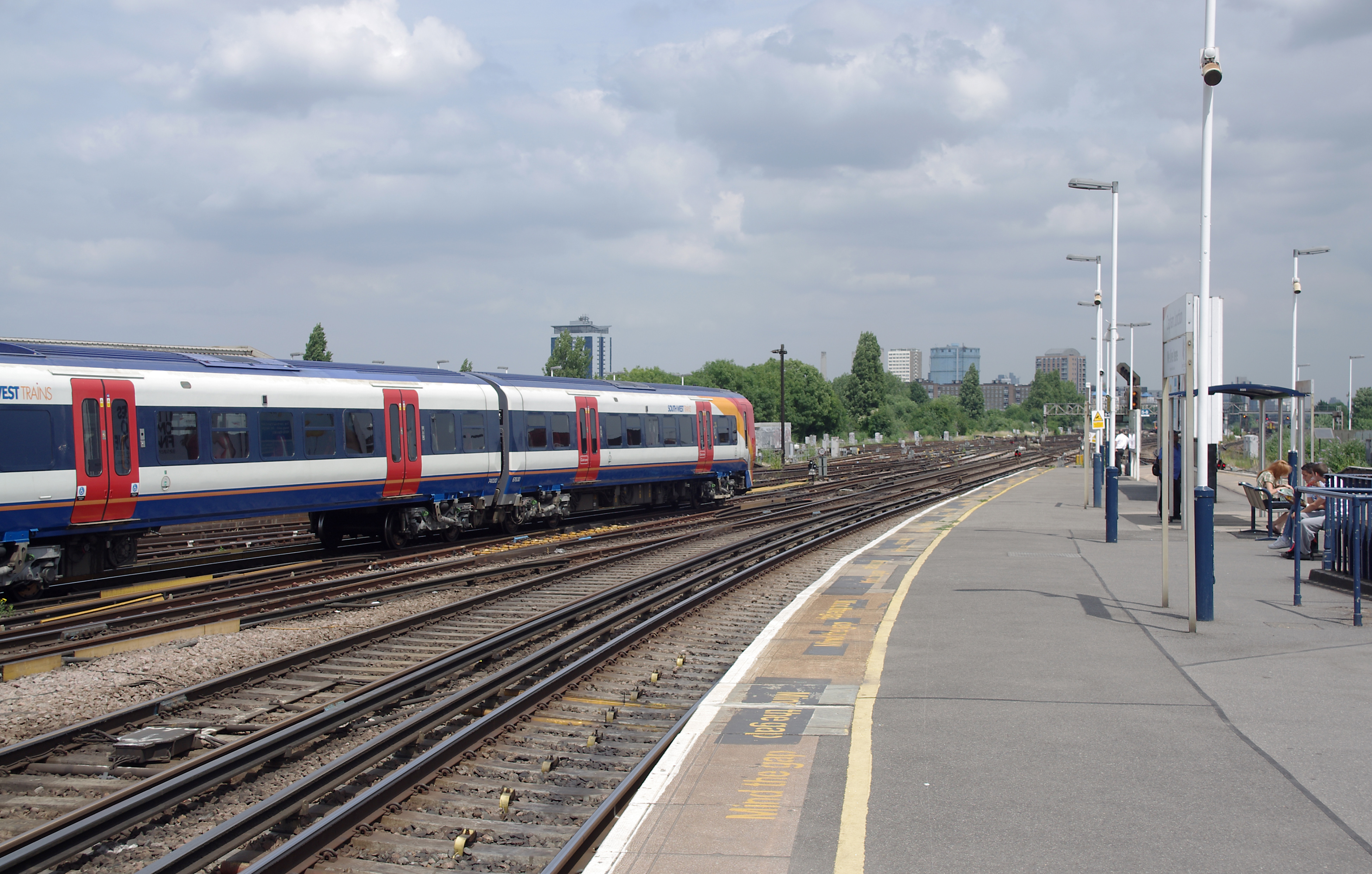 Clapham Junction railway station MMB 23 458004