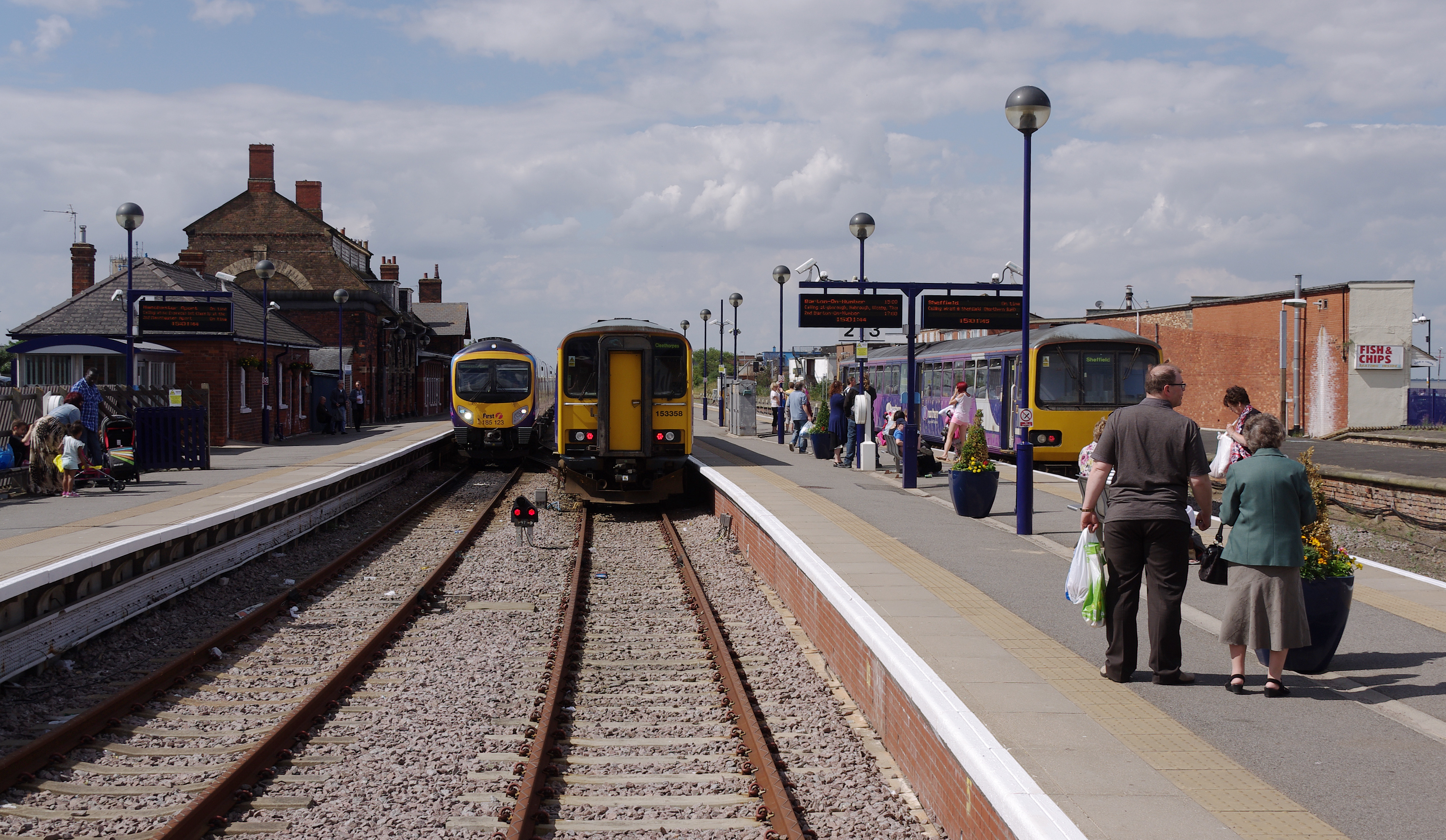 Cleethorpes railway station MMB 05 185123 153358 144006