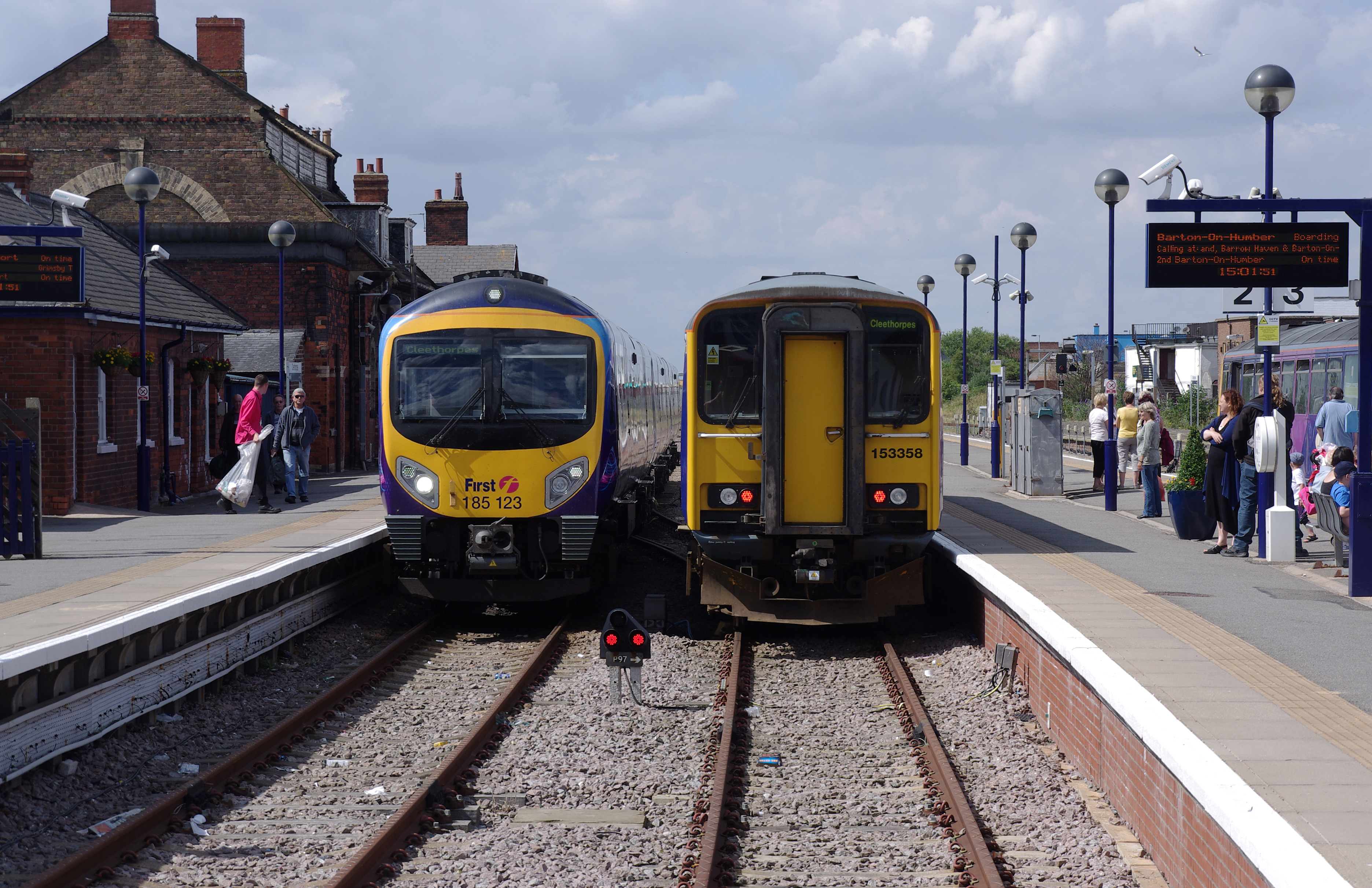 Cleethorpes railway station MMB 06 185123 153358 144006