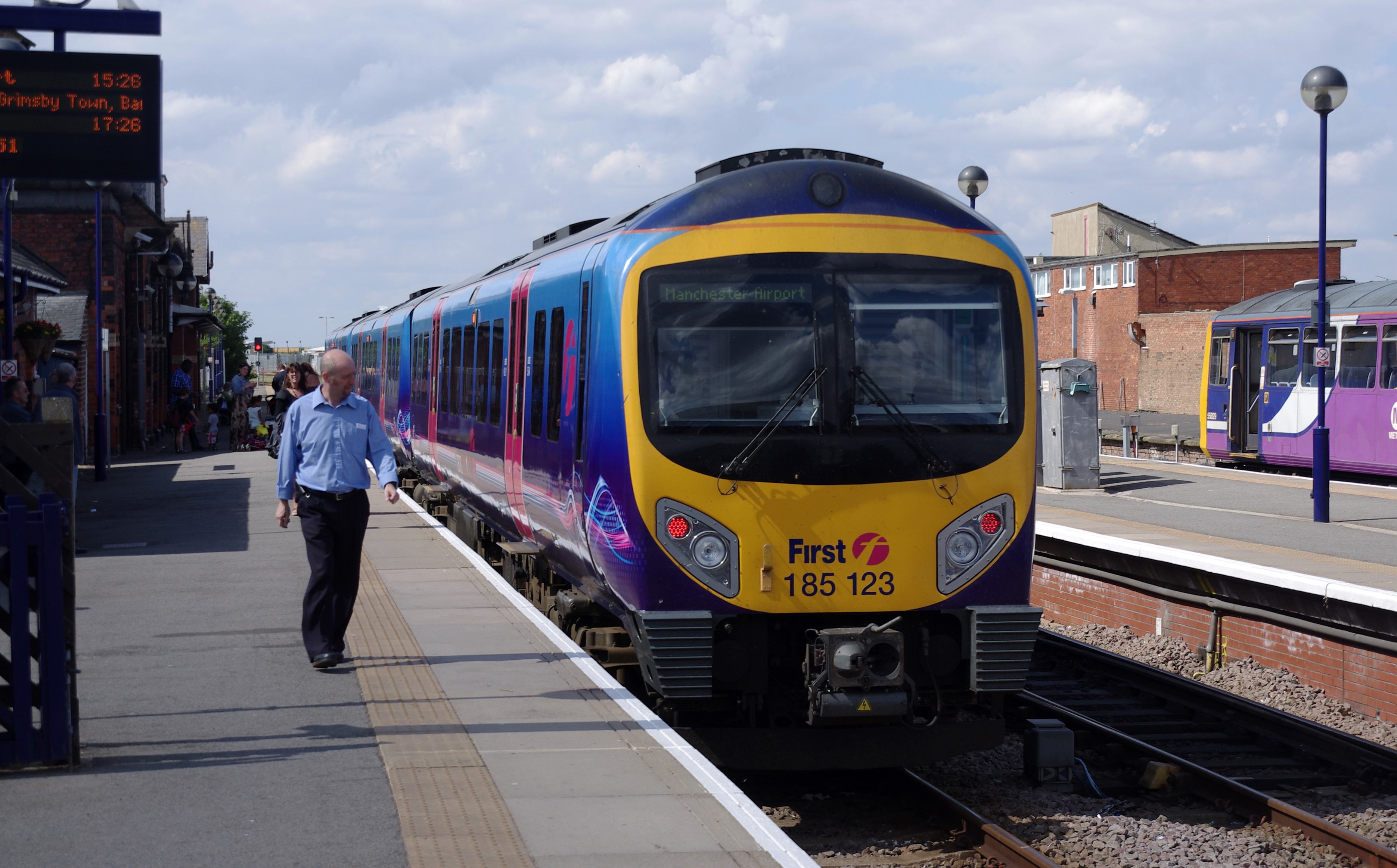 Cleethorpes railway station MMB 17 185123 144006