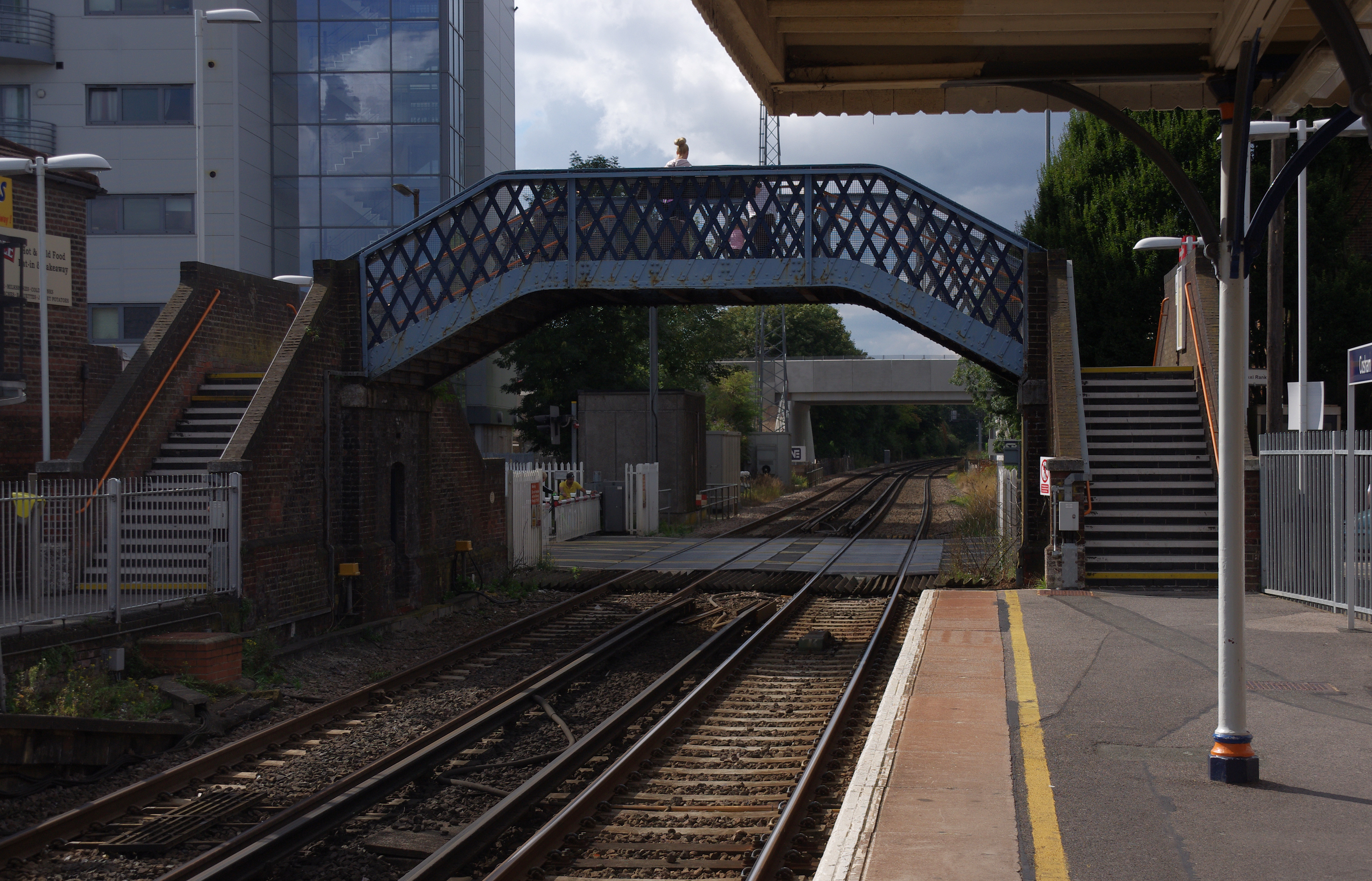 Cosham railway station MMB 04