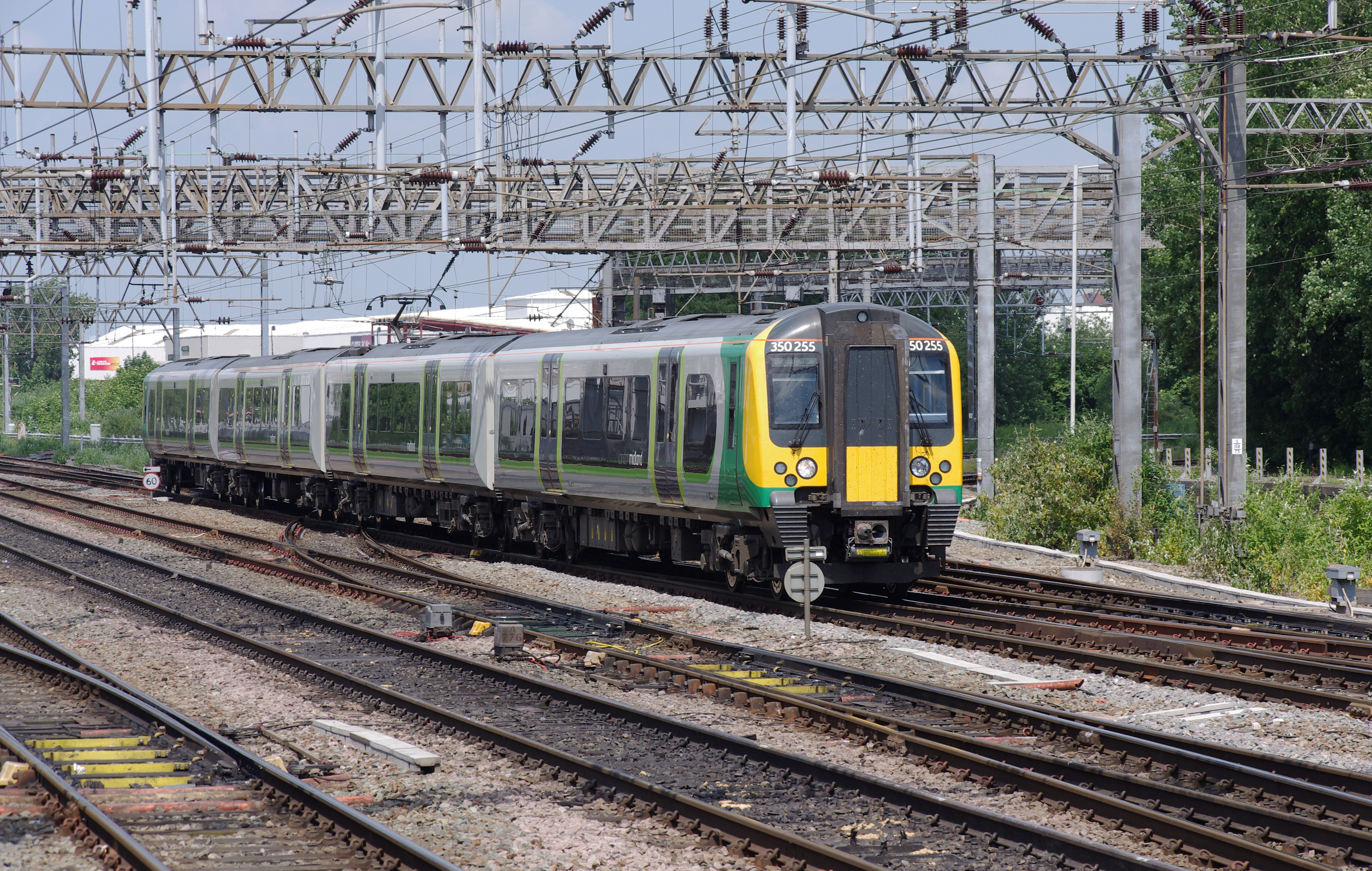 Crewe railway station MMB 23 350255