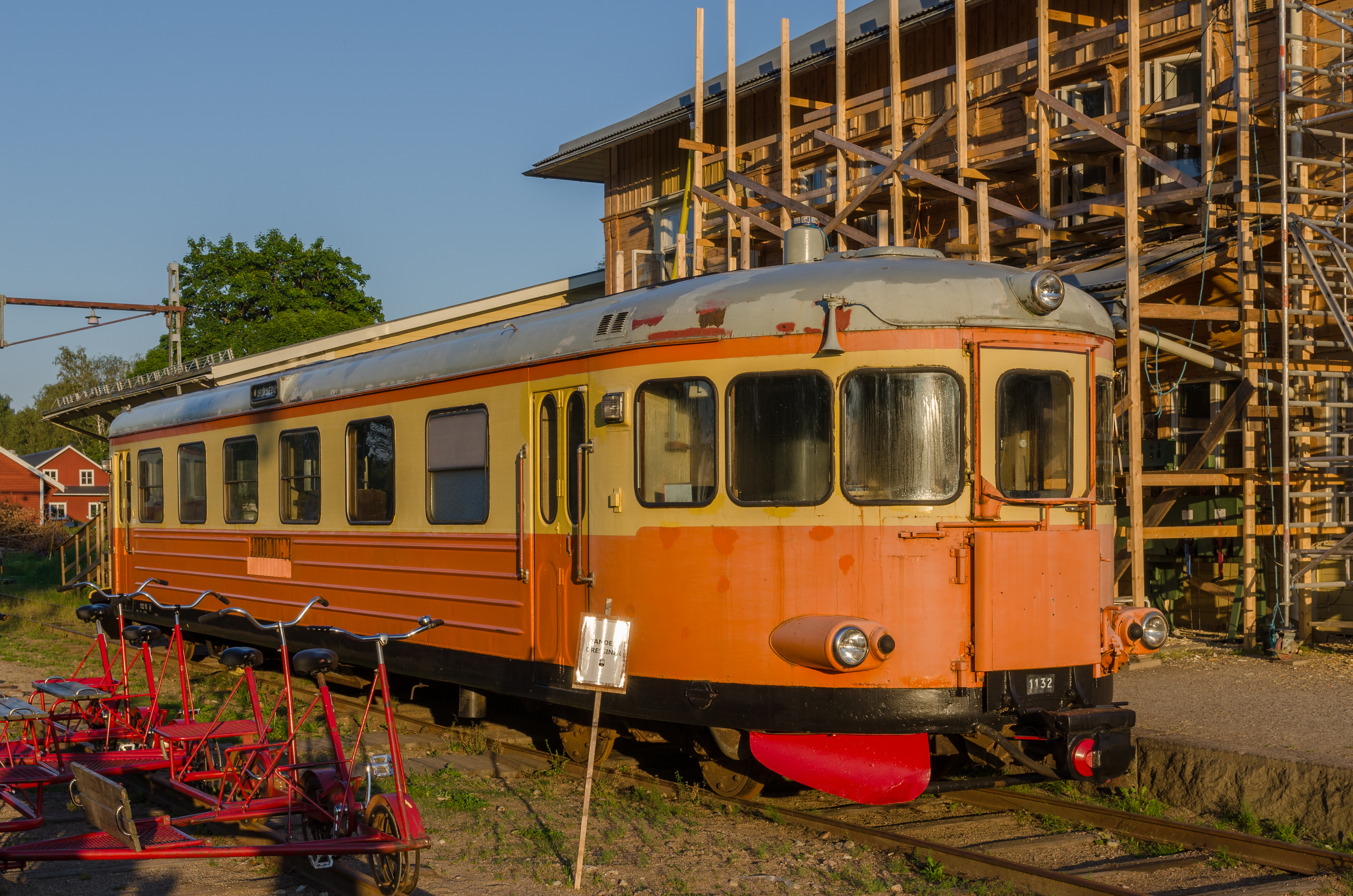 Delsbo station July 2014 04