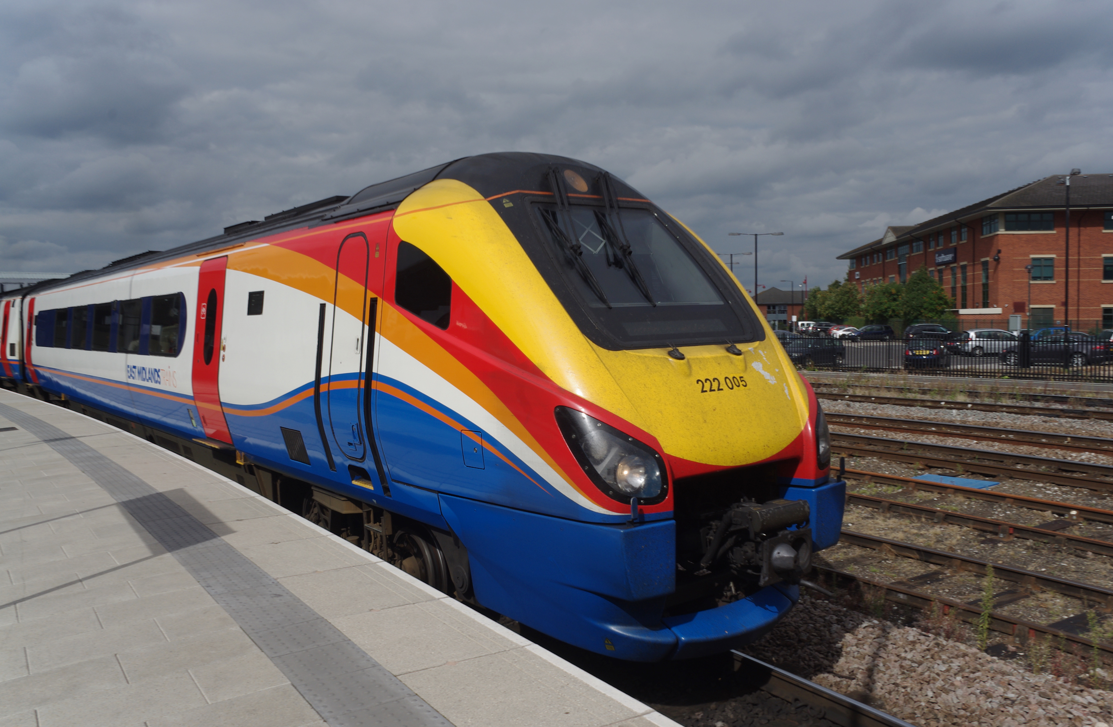 Derby railway station MMB 44 222005