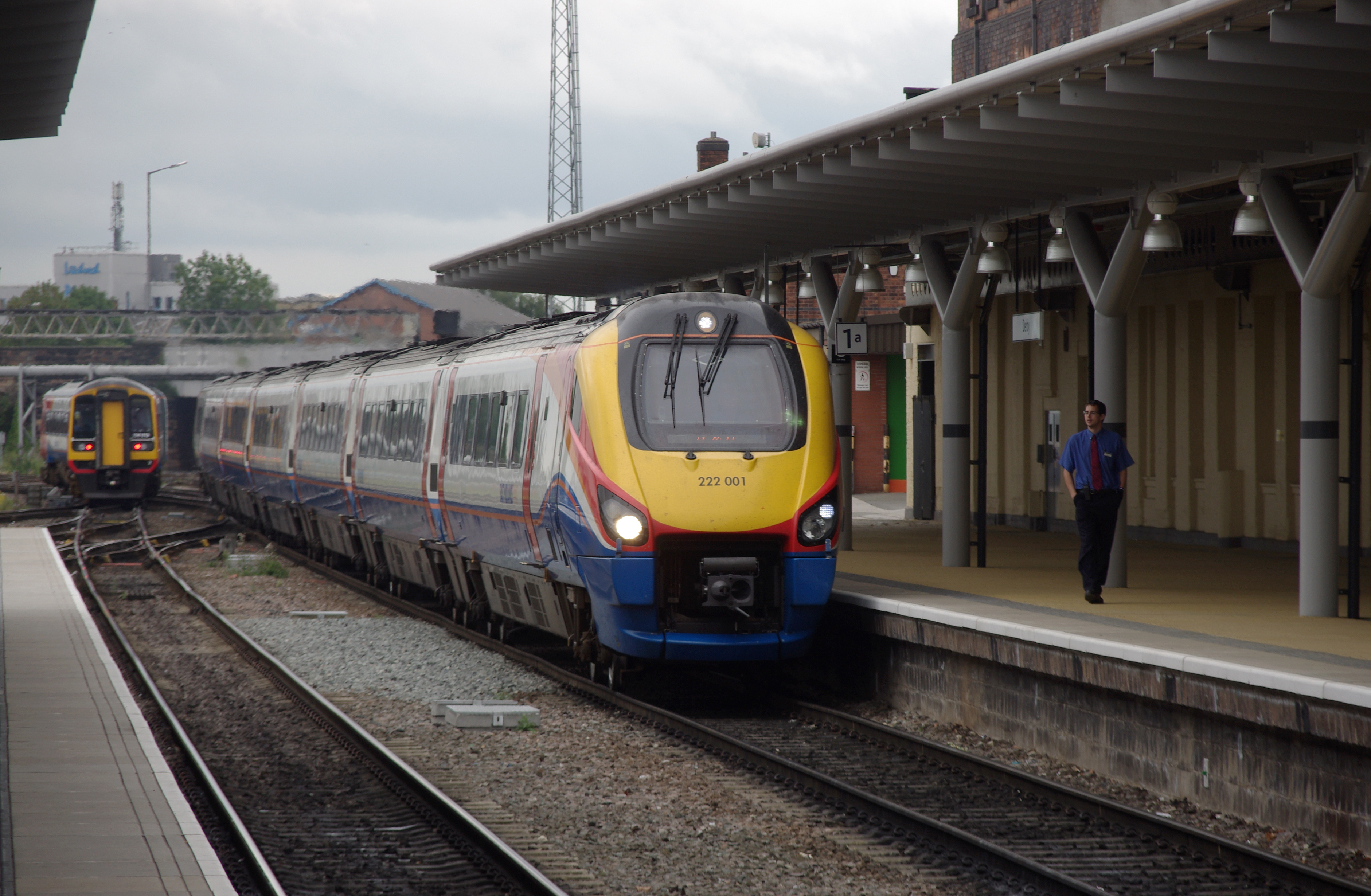 Derby railway station MMB 79 158813 222001