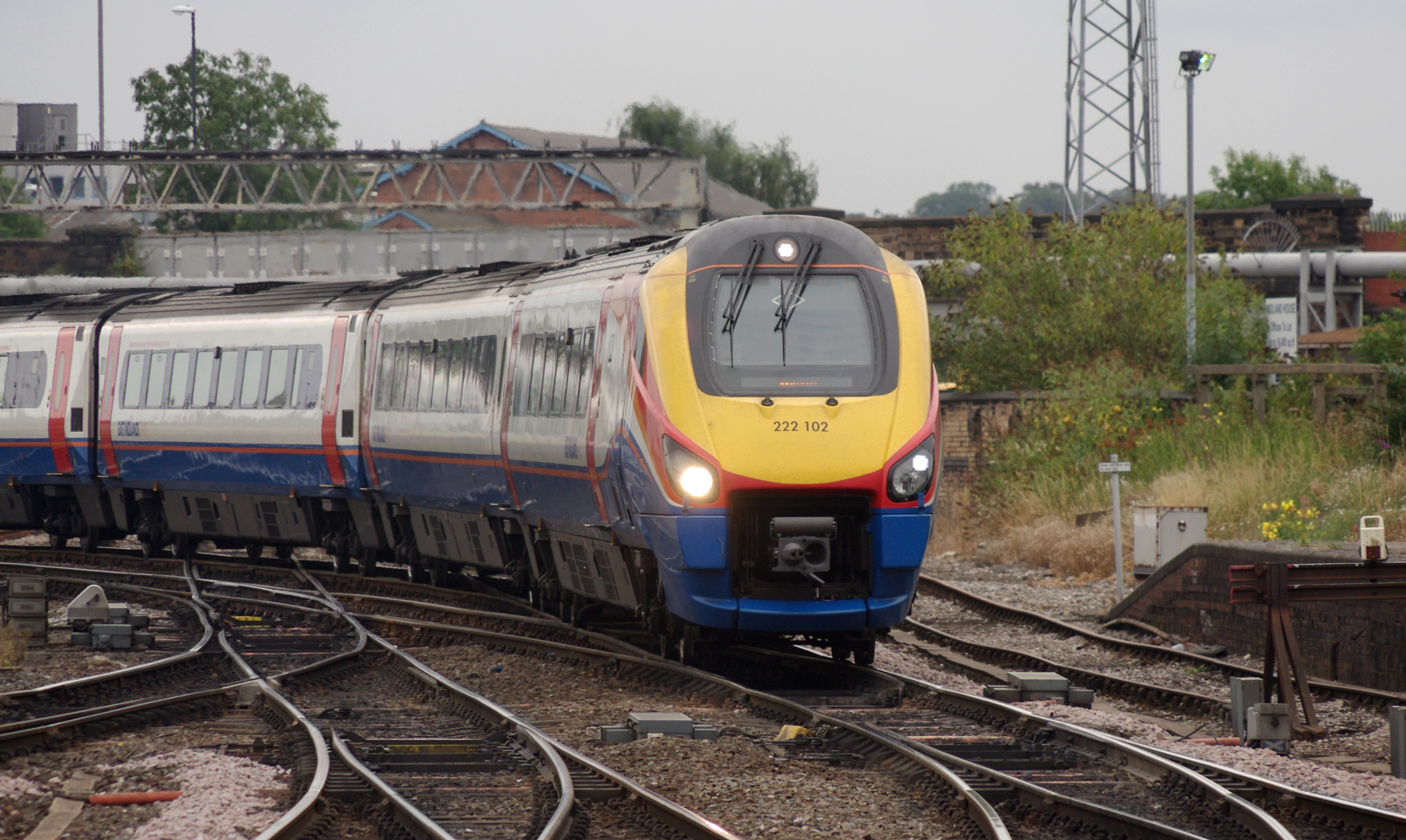 Derby railway station MMB B3 222102