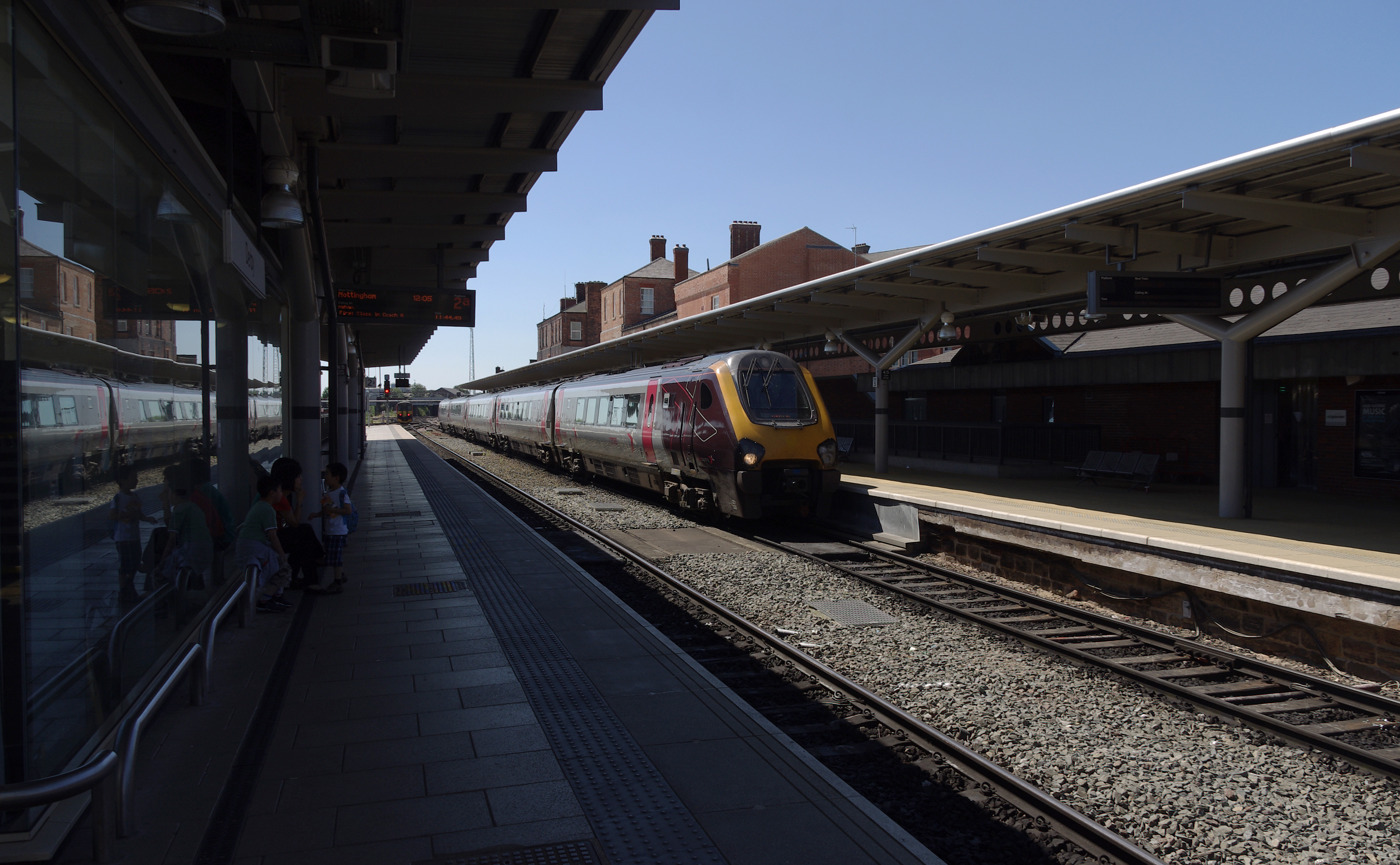 Derby railway station MMB C4 221123