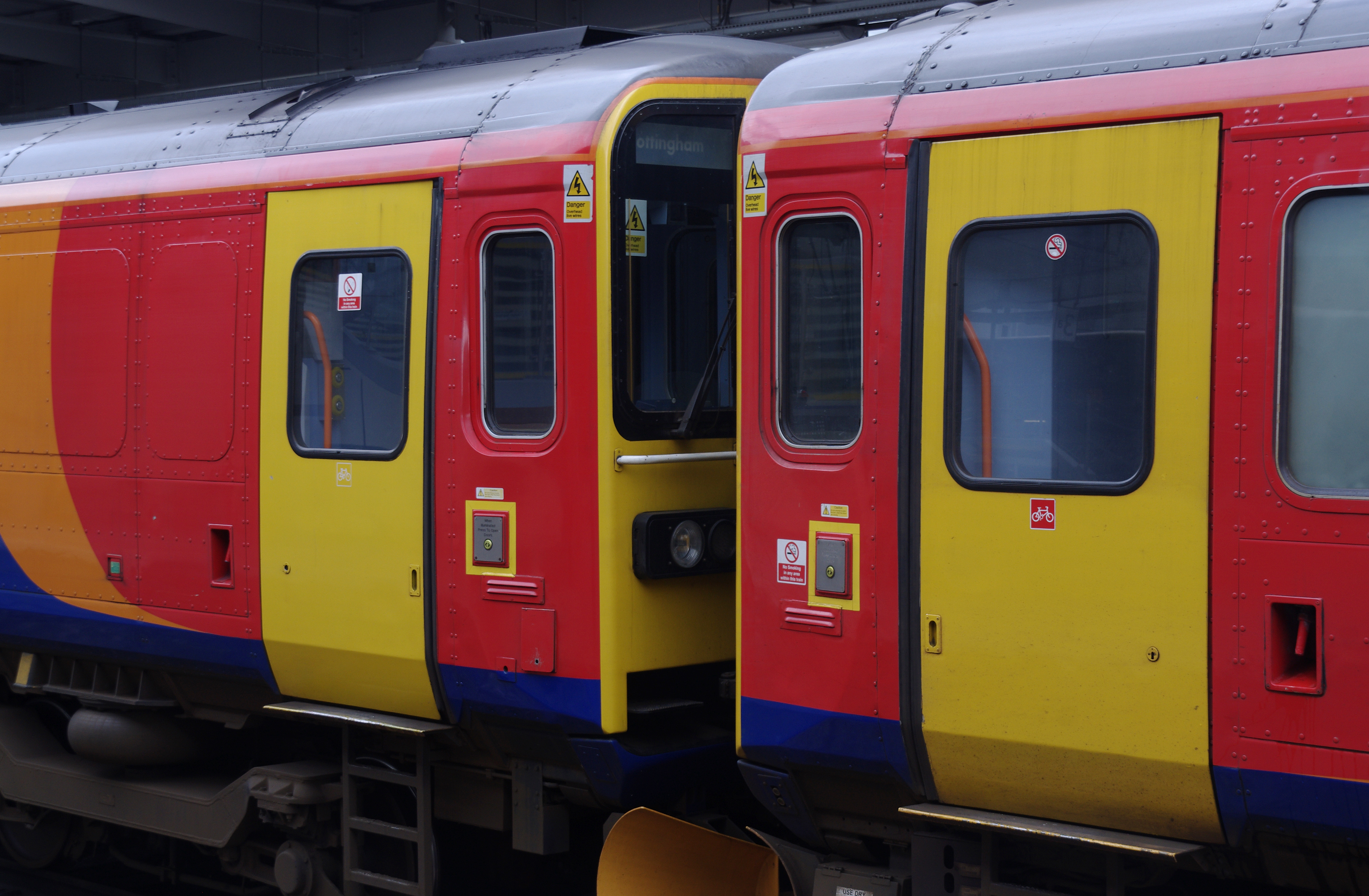 Derby railway station MMB E0 153357 153383