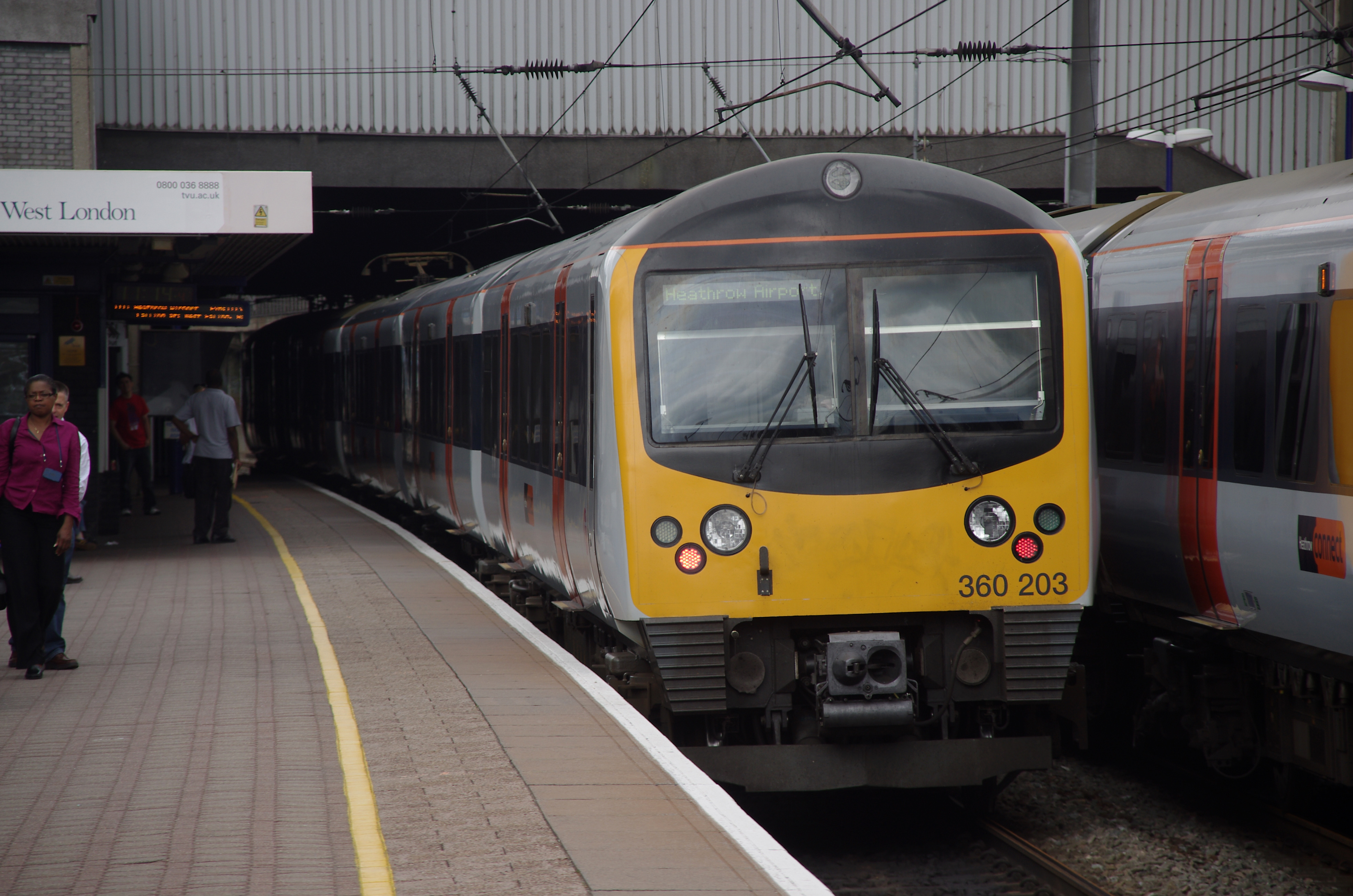 Ealing Broadway station MMB 02 360203 360204