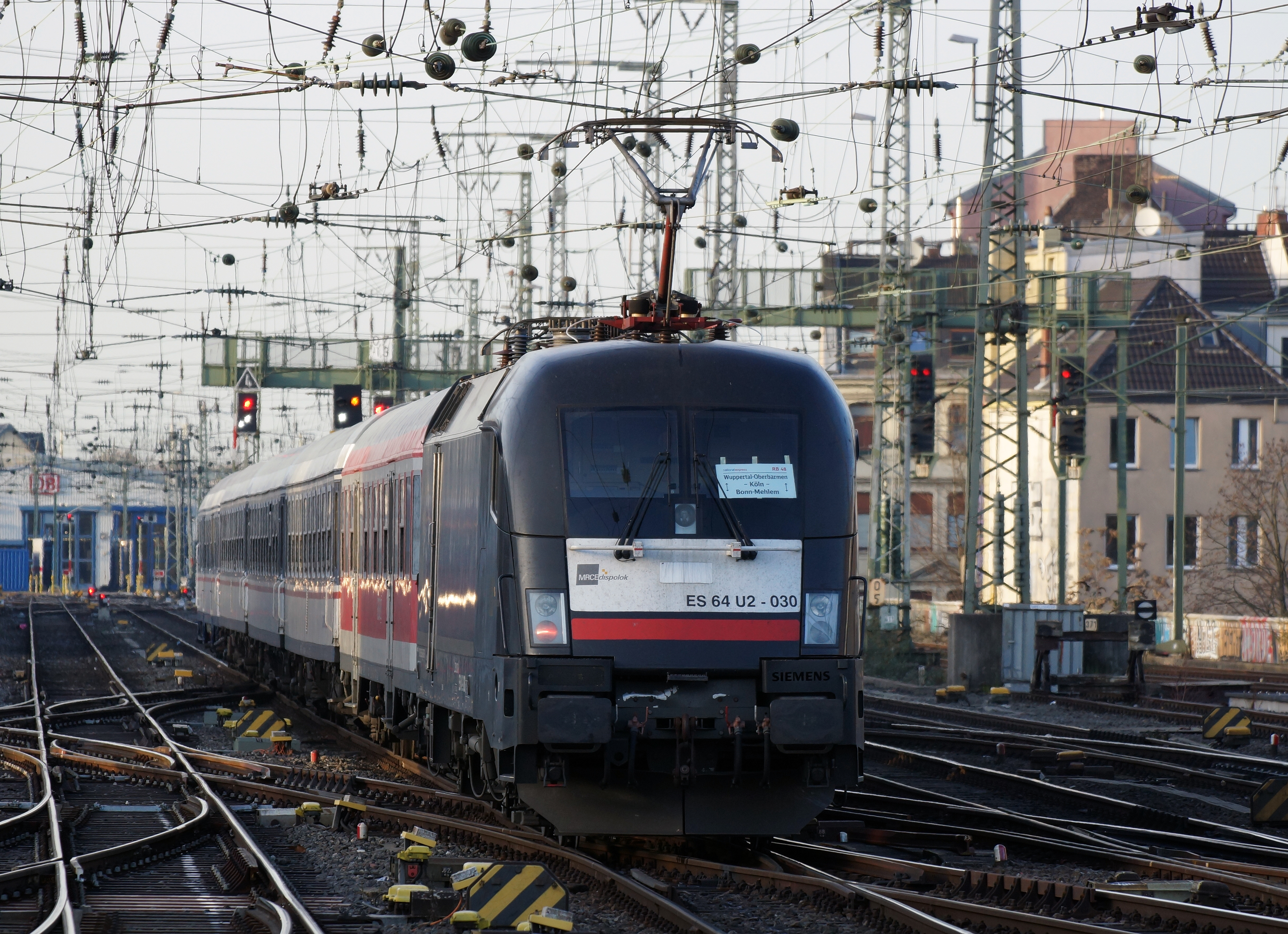 ES 64 U2-030 Köln Hauptbahnhof 2015-12-17-02