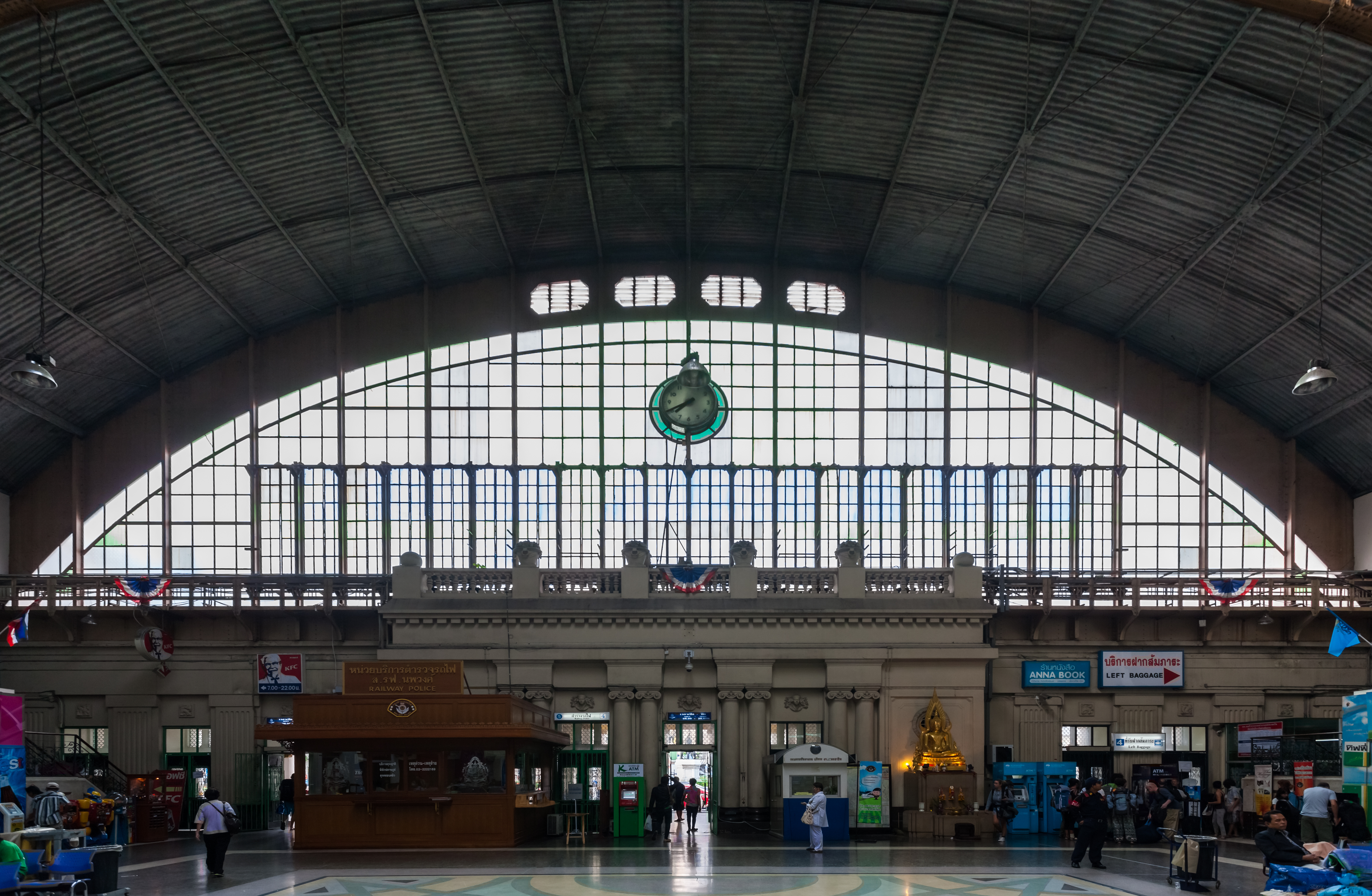 Estación de FF.CC., Bangkok, Tailandia, 2013-08-23, DD 03