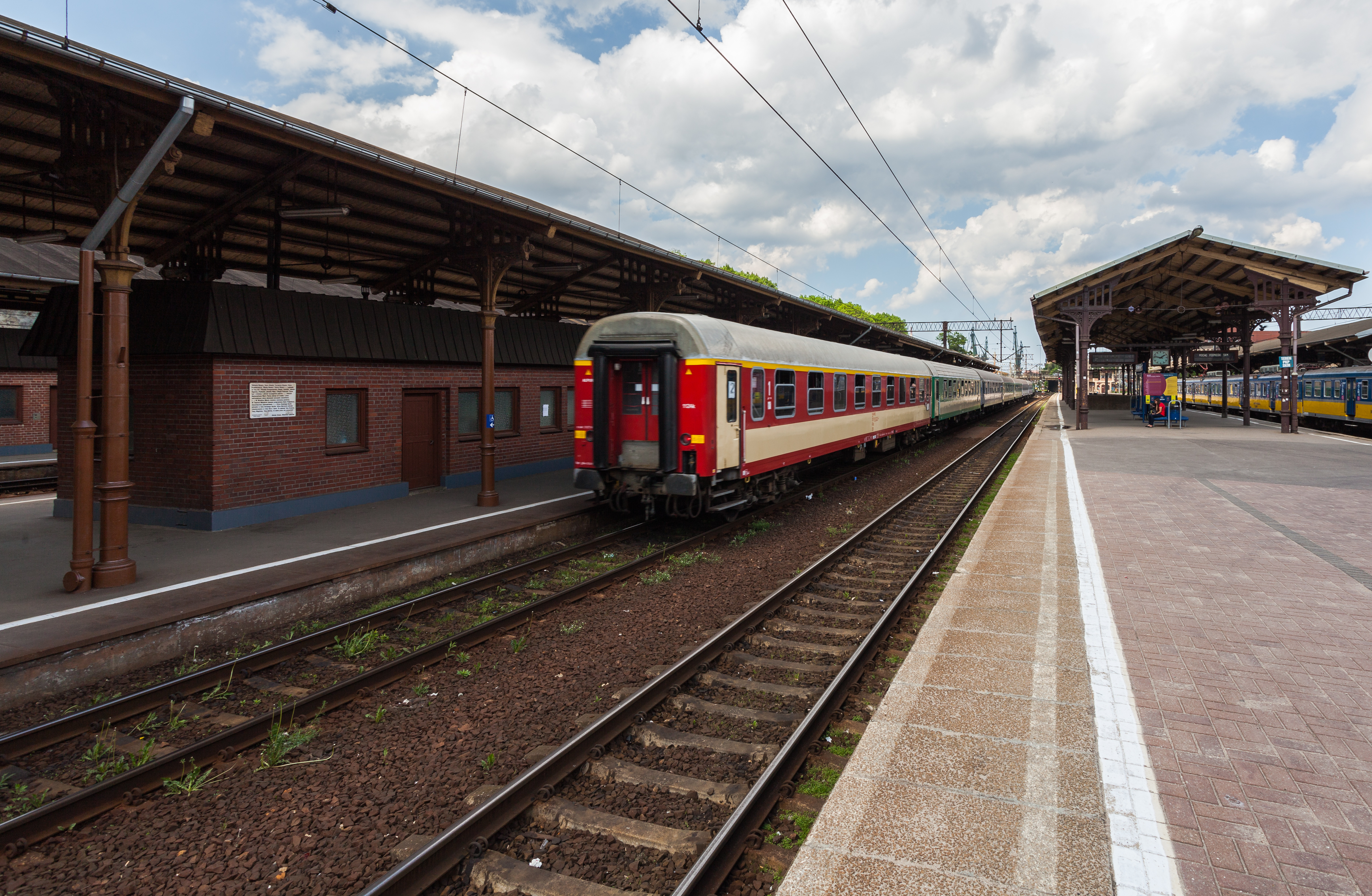 Estación de FFCC, Gdansk, Polonia, 2013-05-20, DD 04