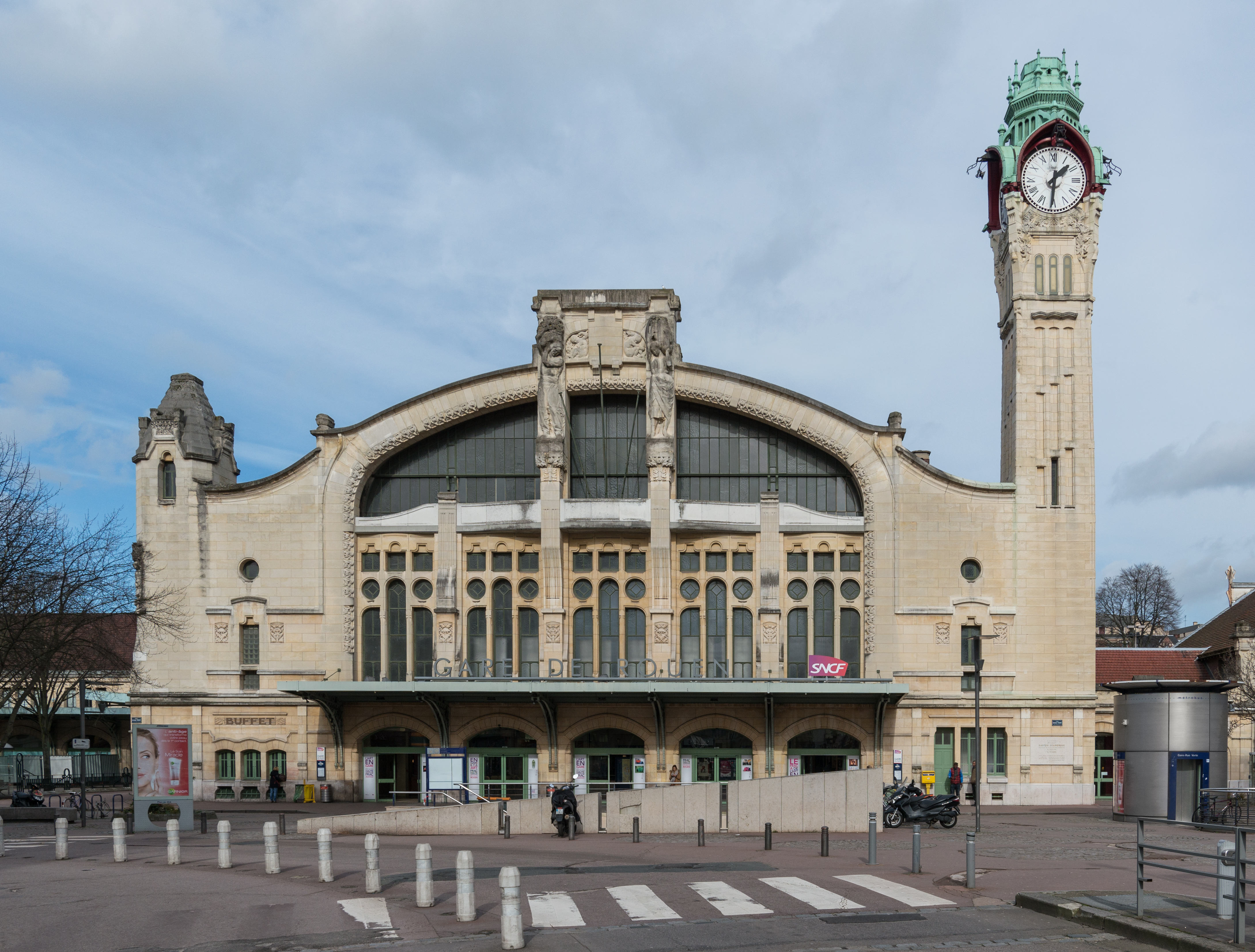 Gare de Rouen Rive-Droite, South View 140215 1