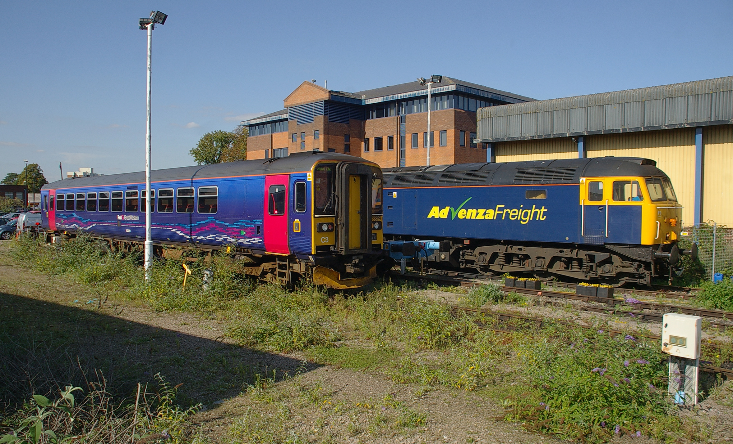 Gloucester railway station MMB 12 153329 47237