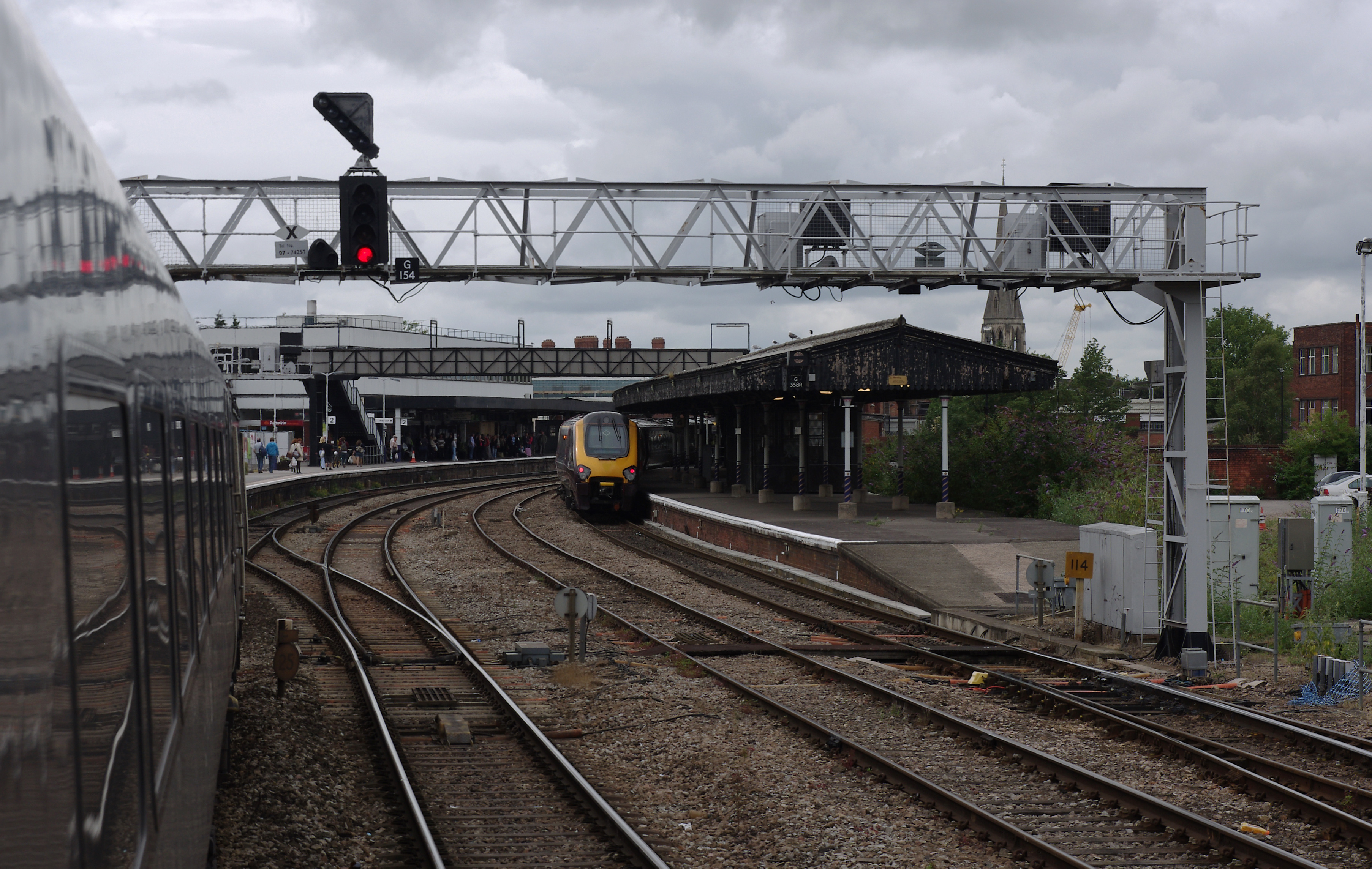 Gloucester railway station MMB 26 221132