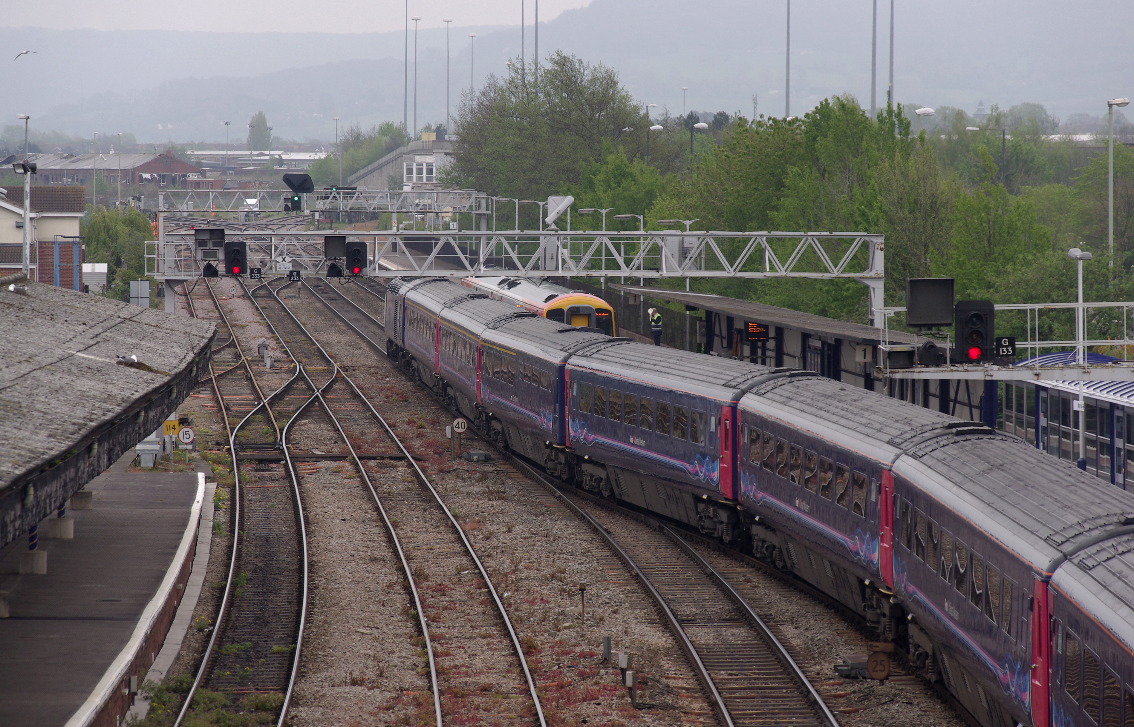 Gloucester railway station MMB 53 43071 158887