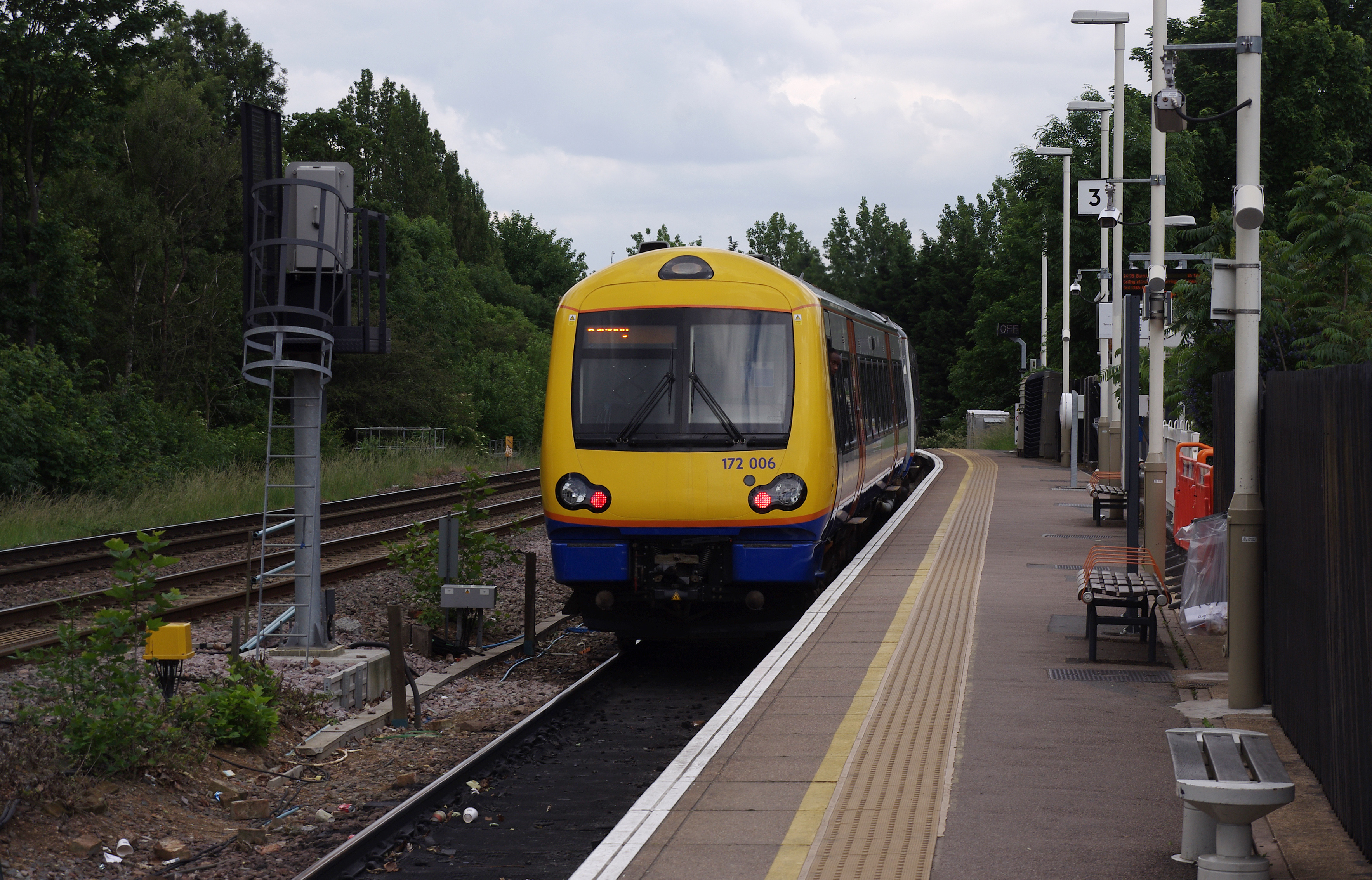Gospel Oak railway station MMB 16 172006
